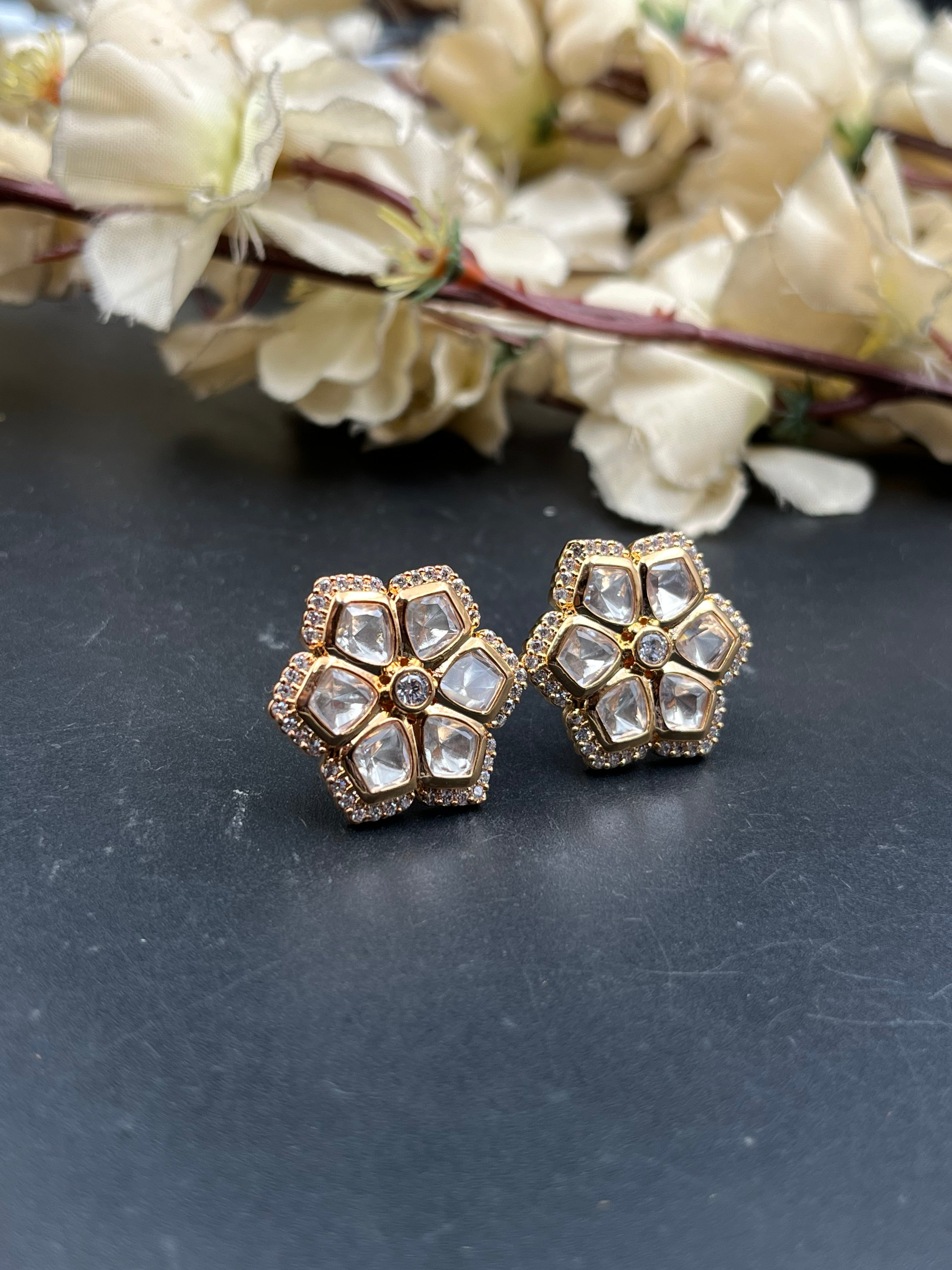JOTI EARRING