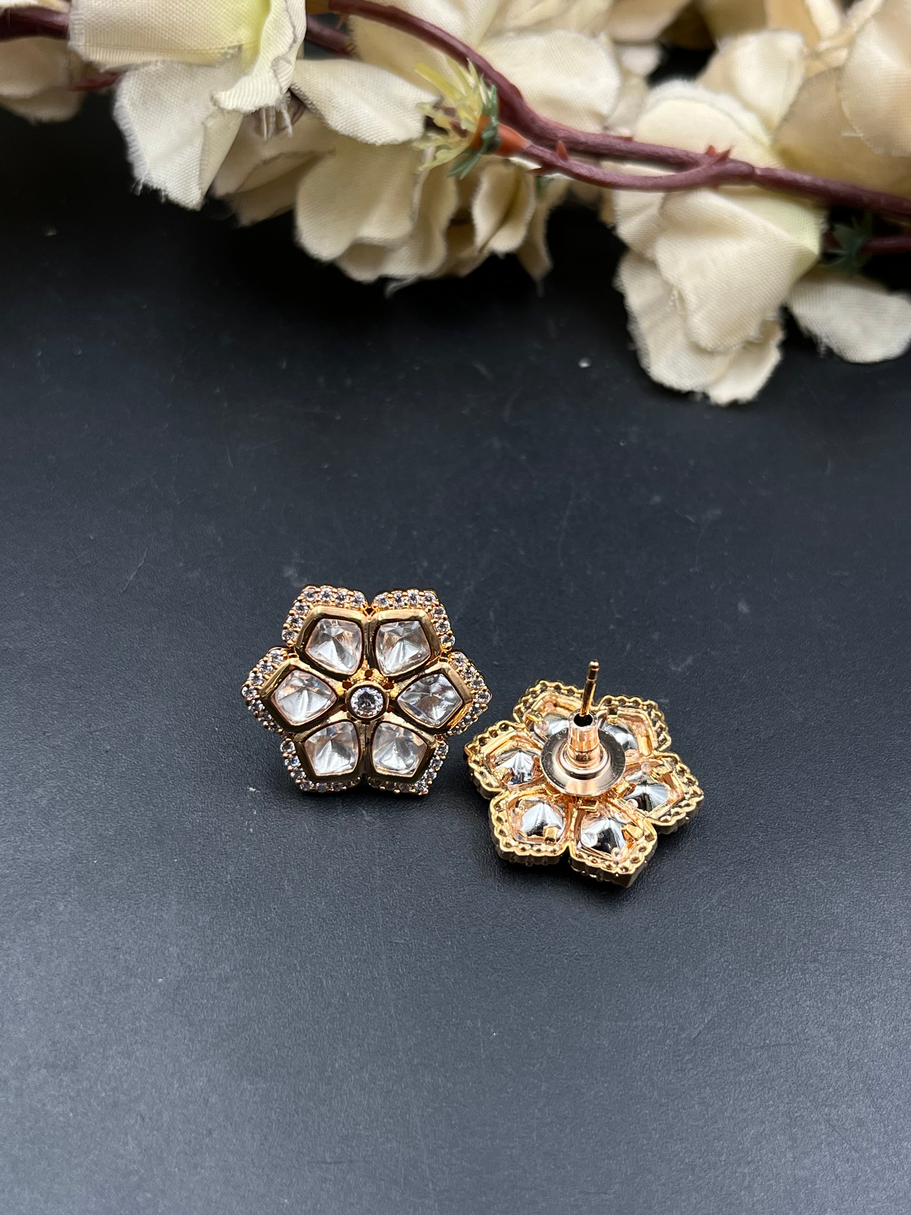 JOTI EARRING