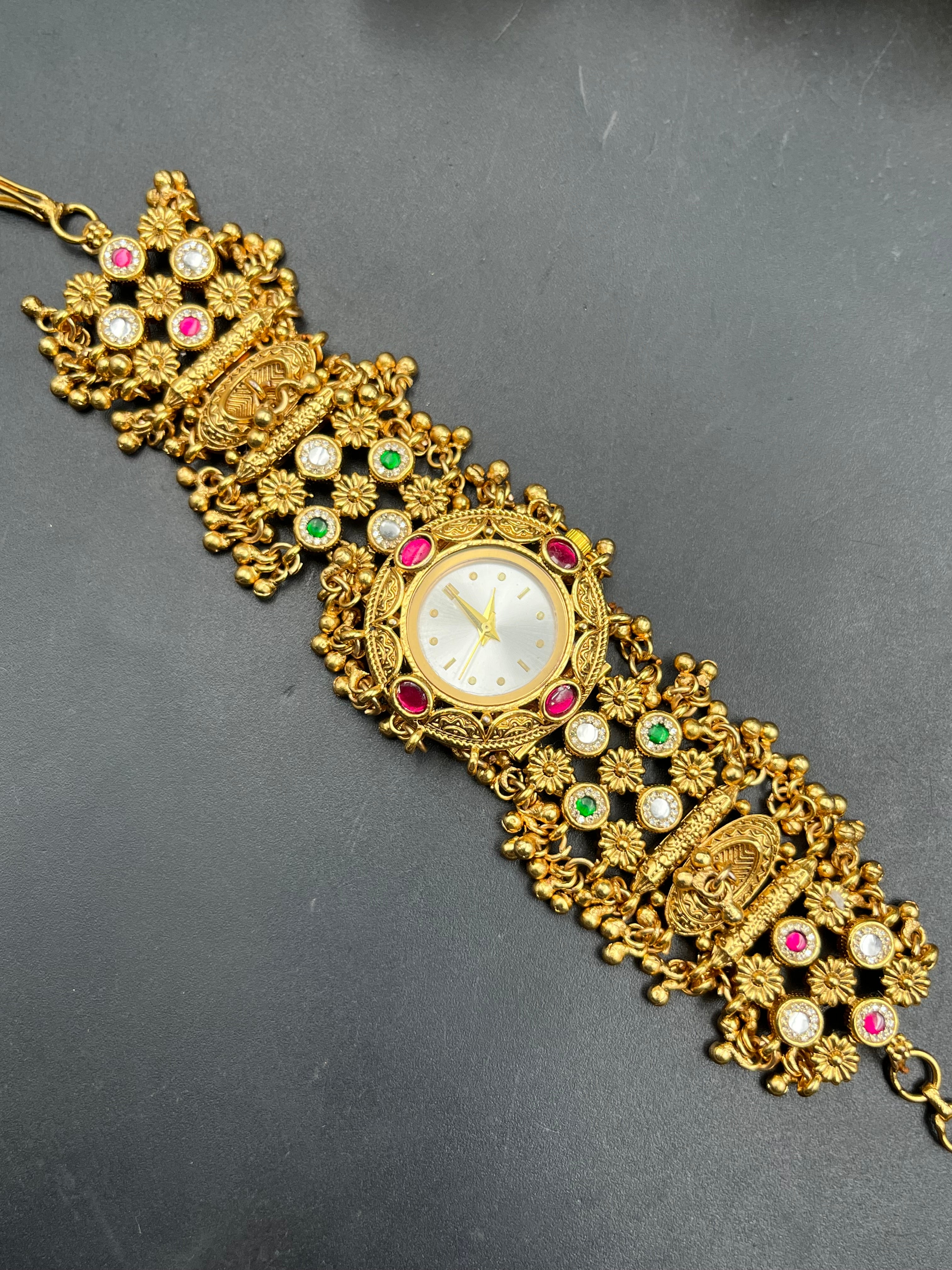 MUSKAN WATCH