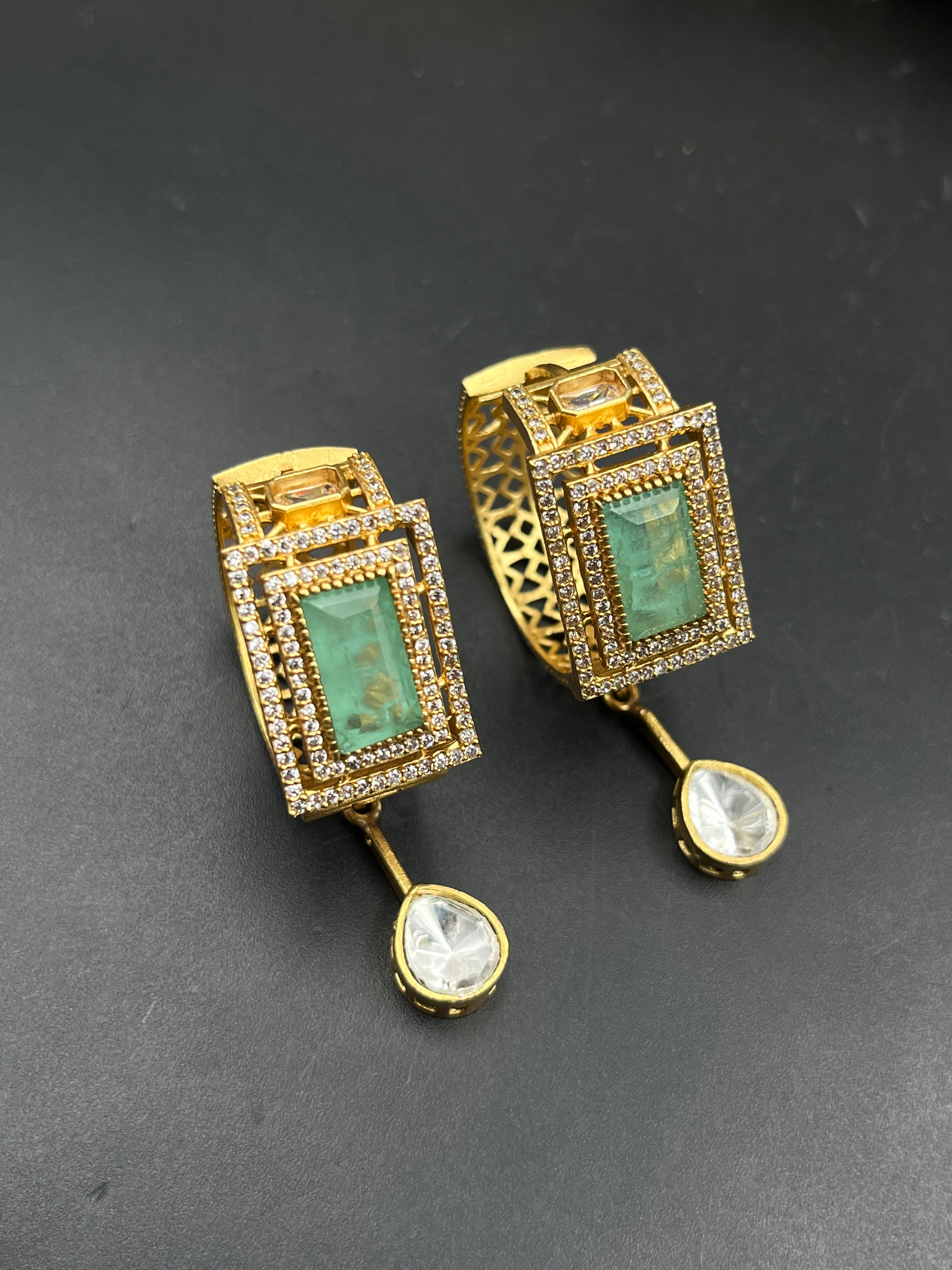 SHIYA EARRING