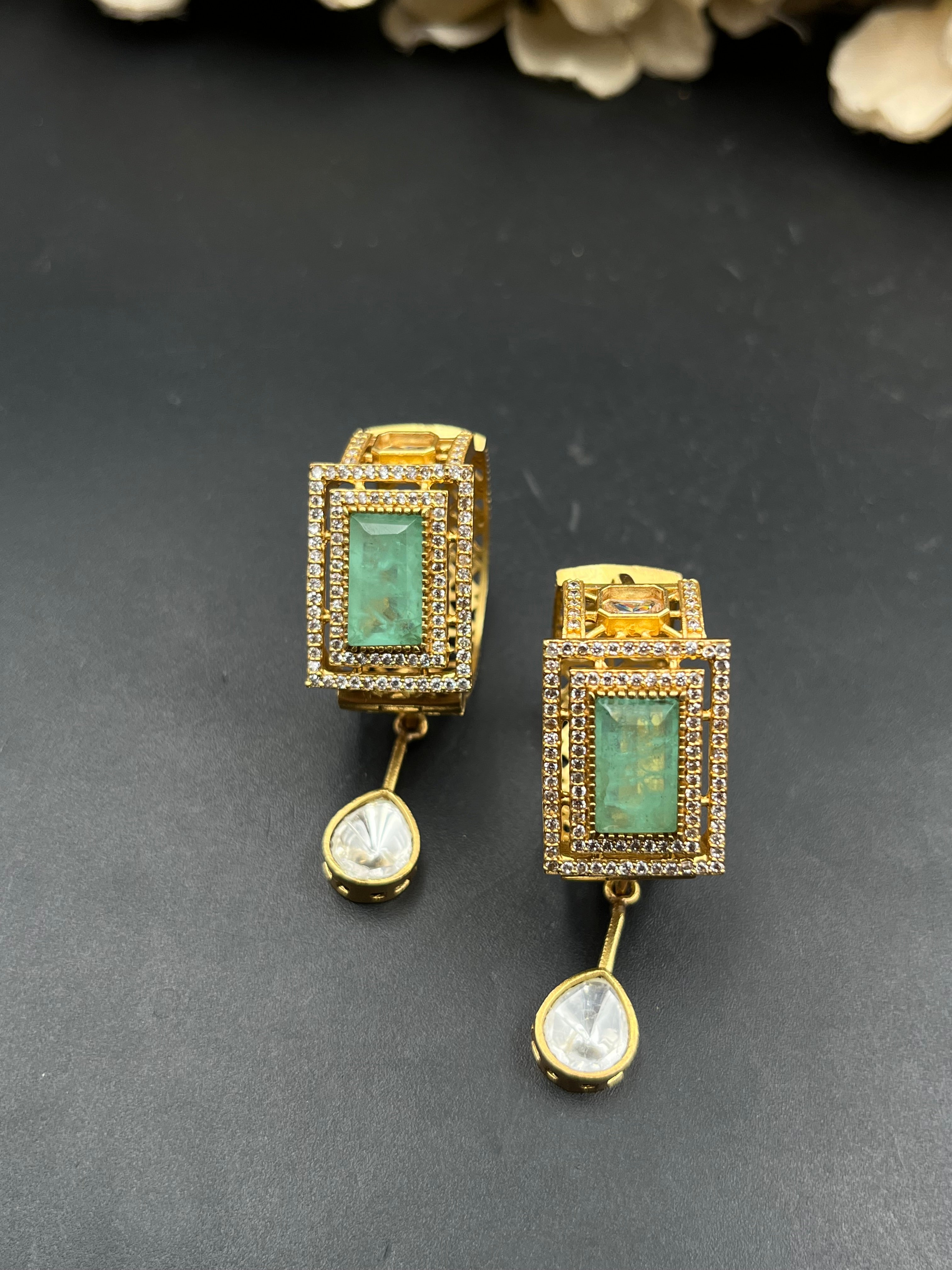 SHIYA EARRING