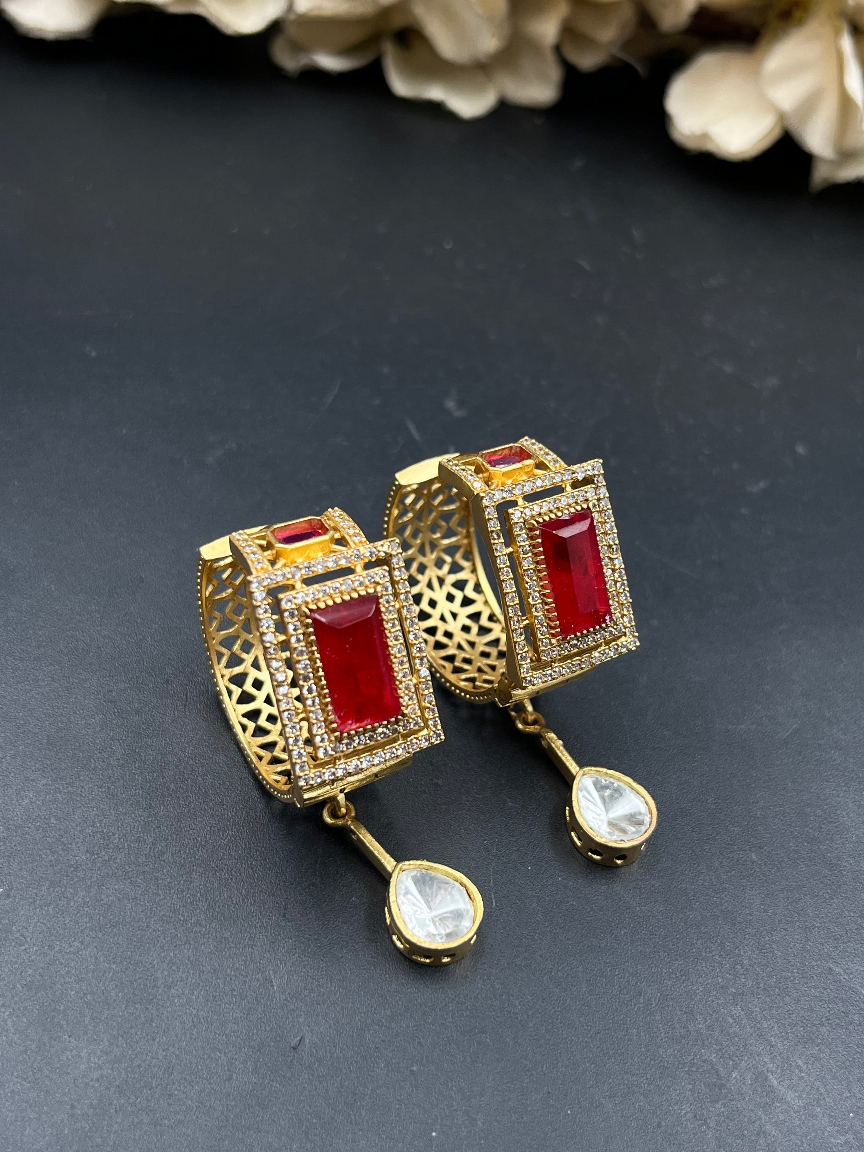 SHIYA EARRING