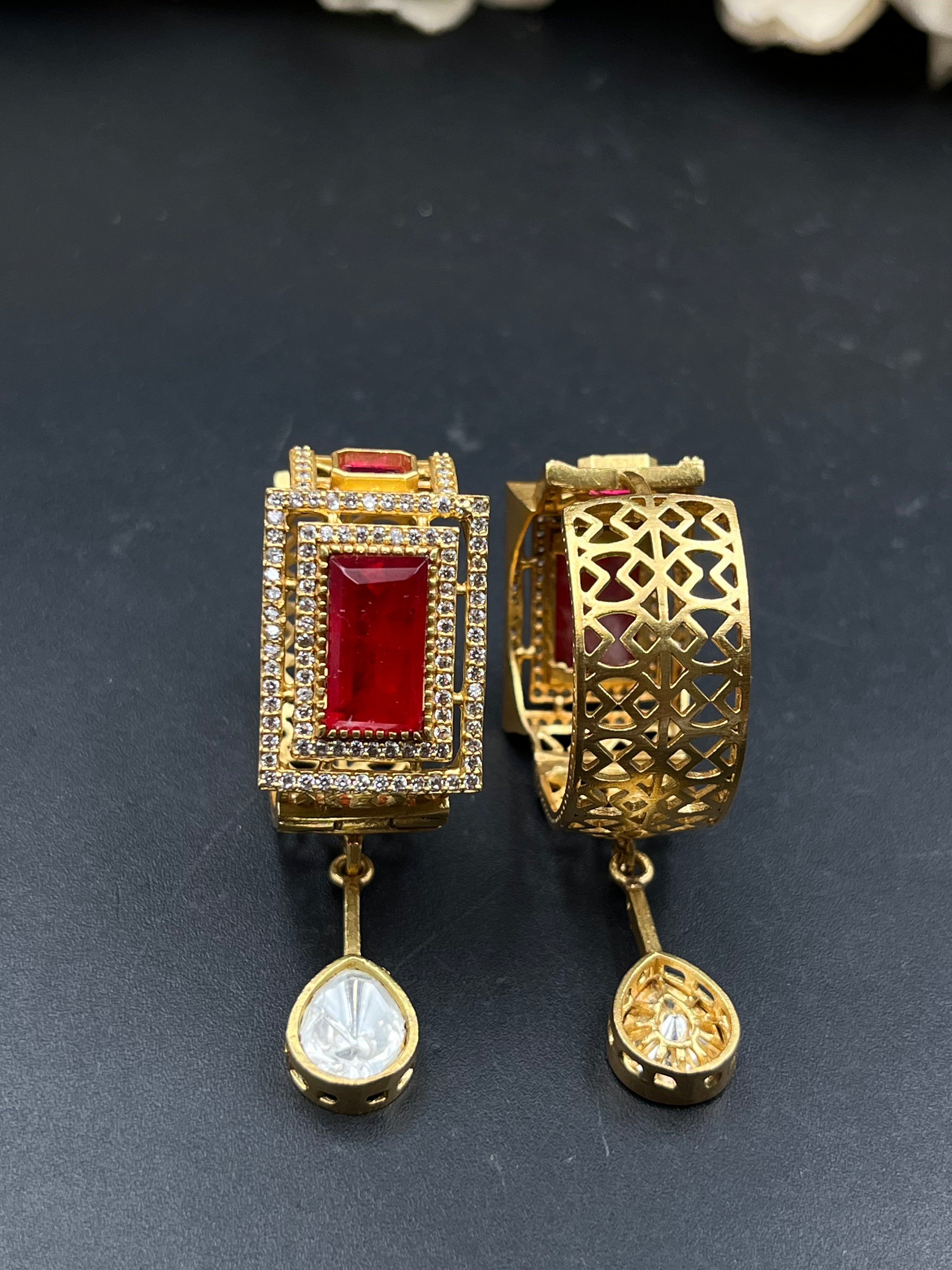 SHIYA EARRING