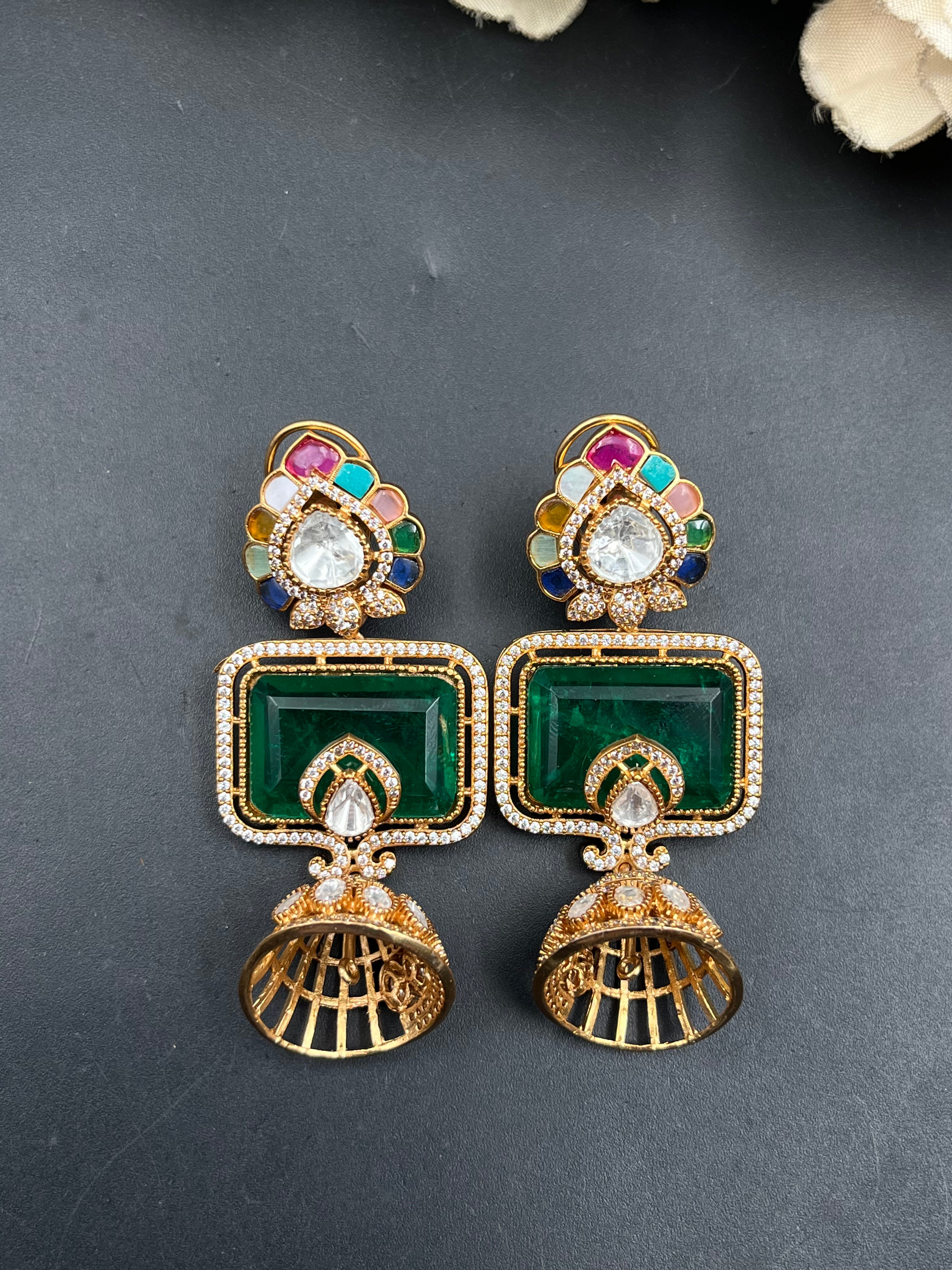 NITA EARRING