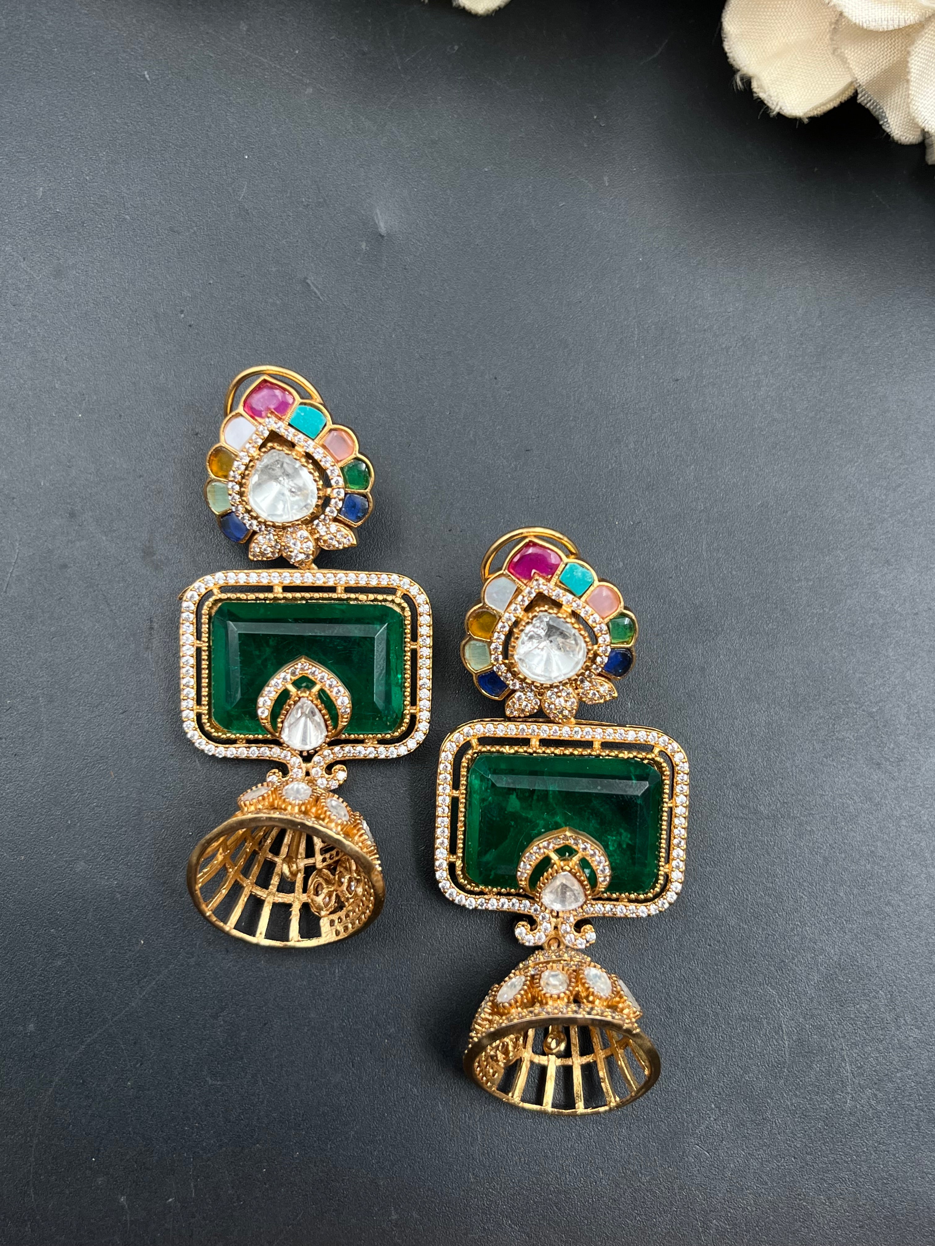 NITA EARRING