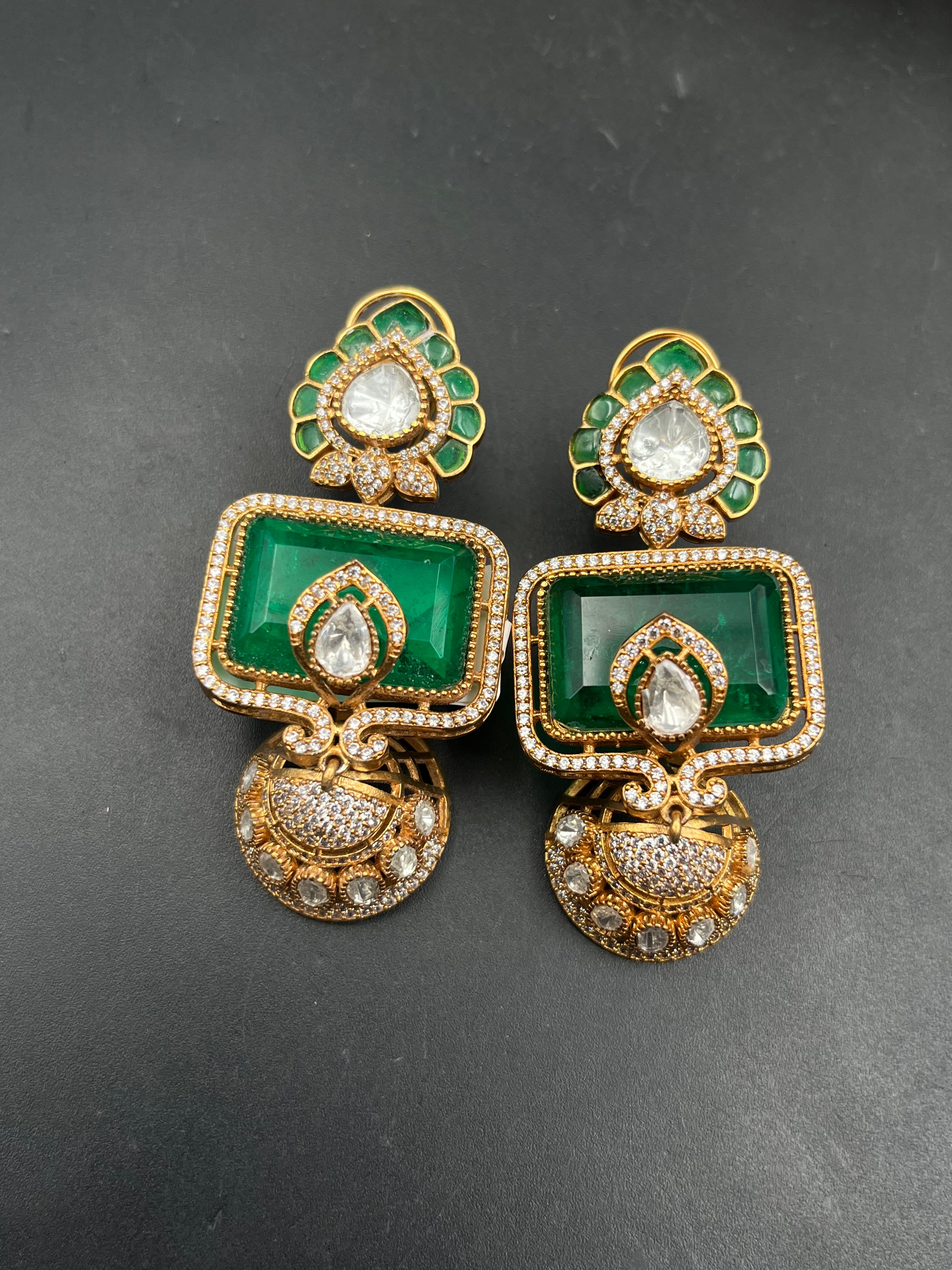 NITA EARRING