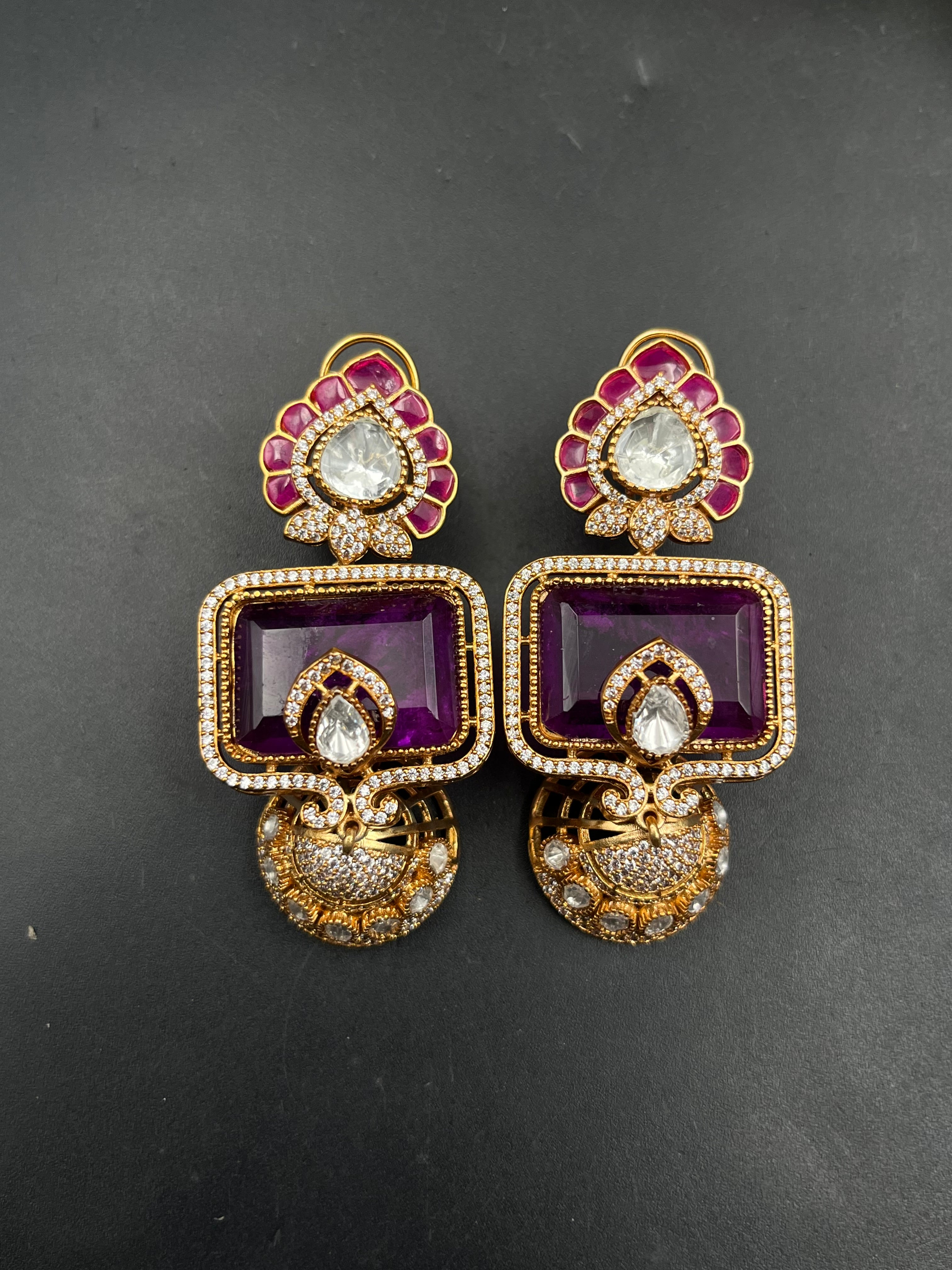 NITA EARRING