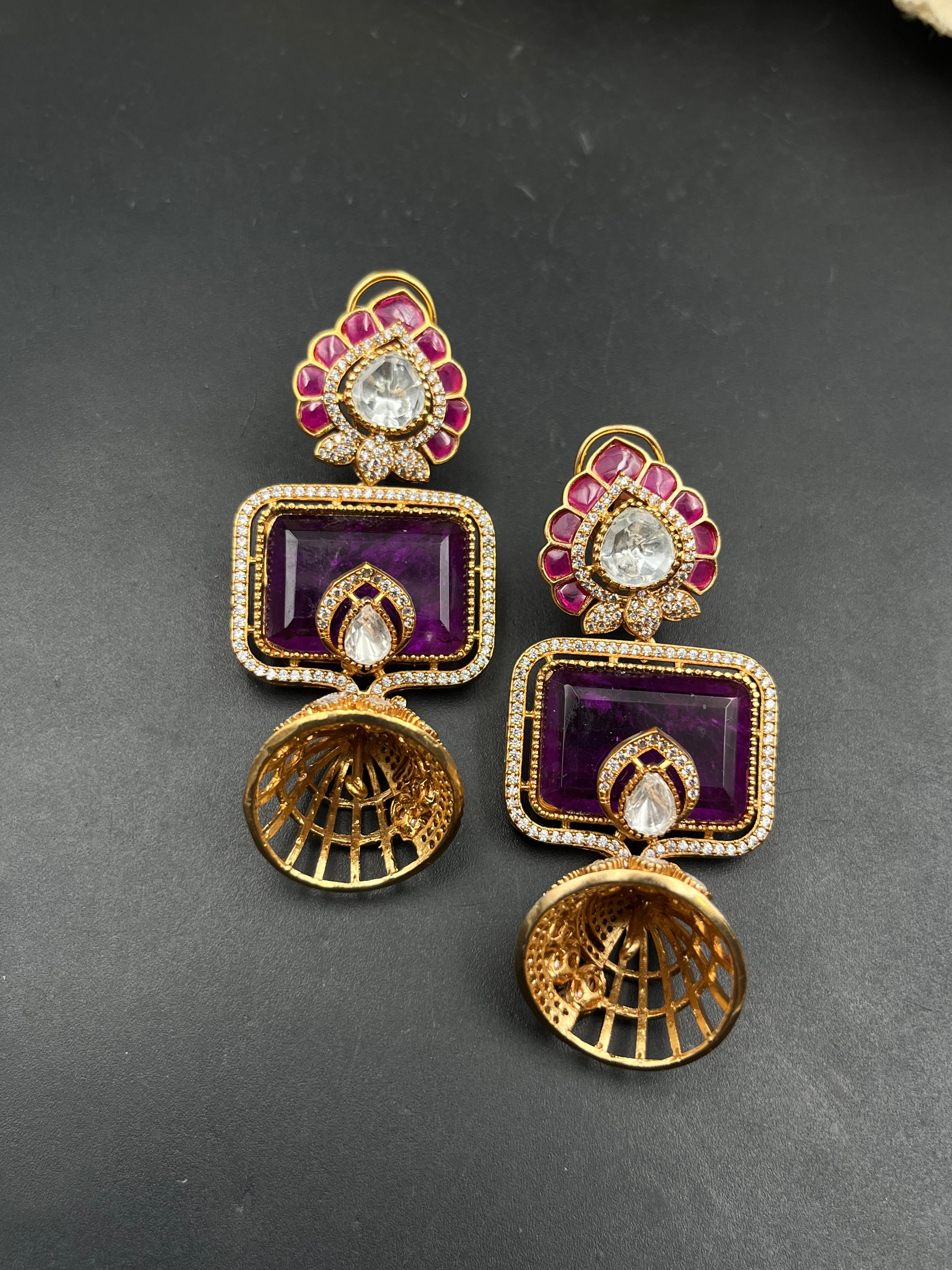 NITA EARRING