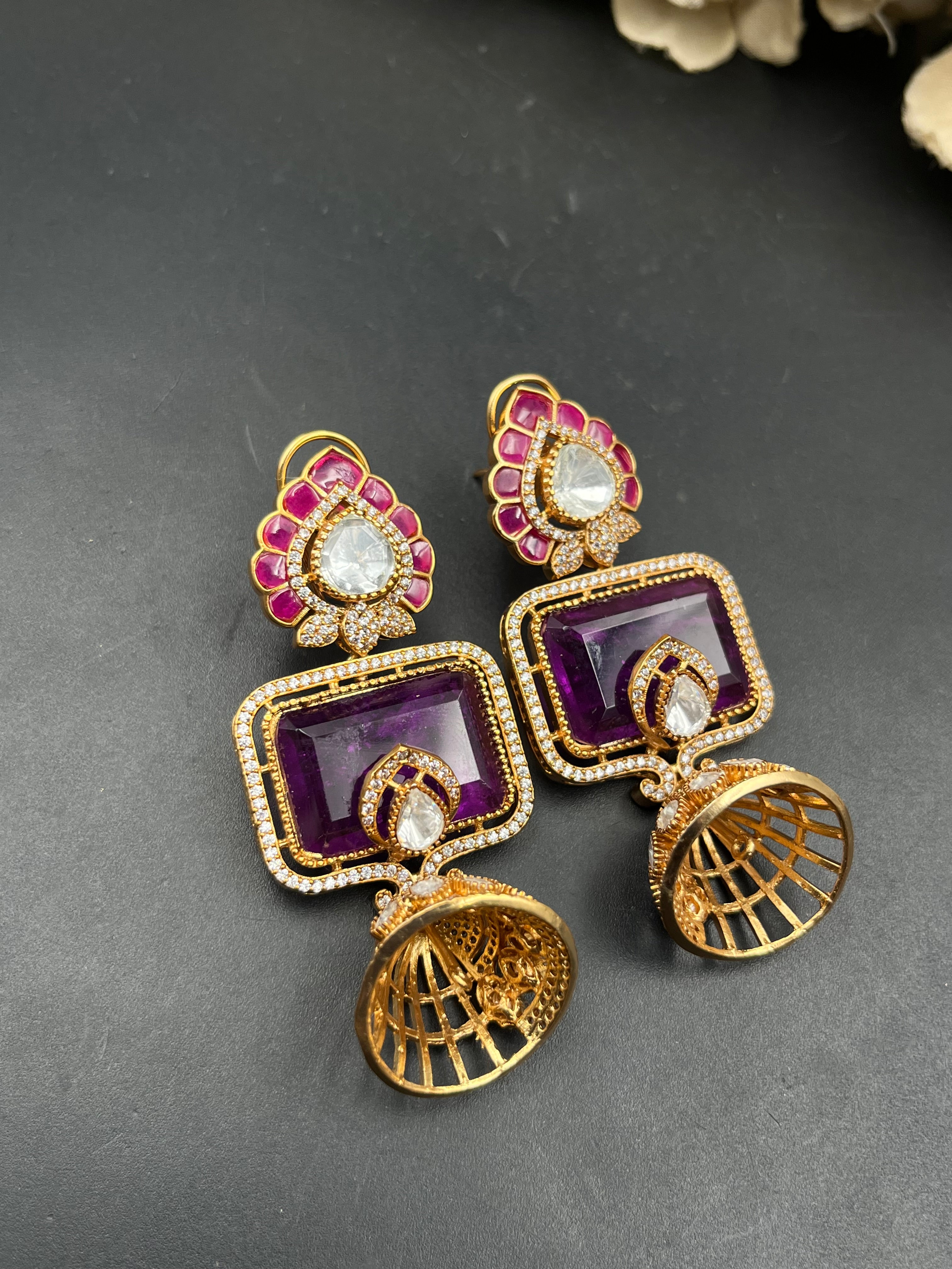 NITA EARRING