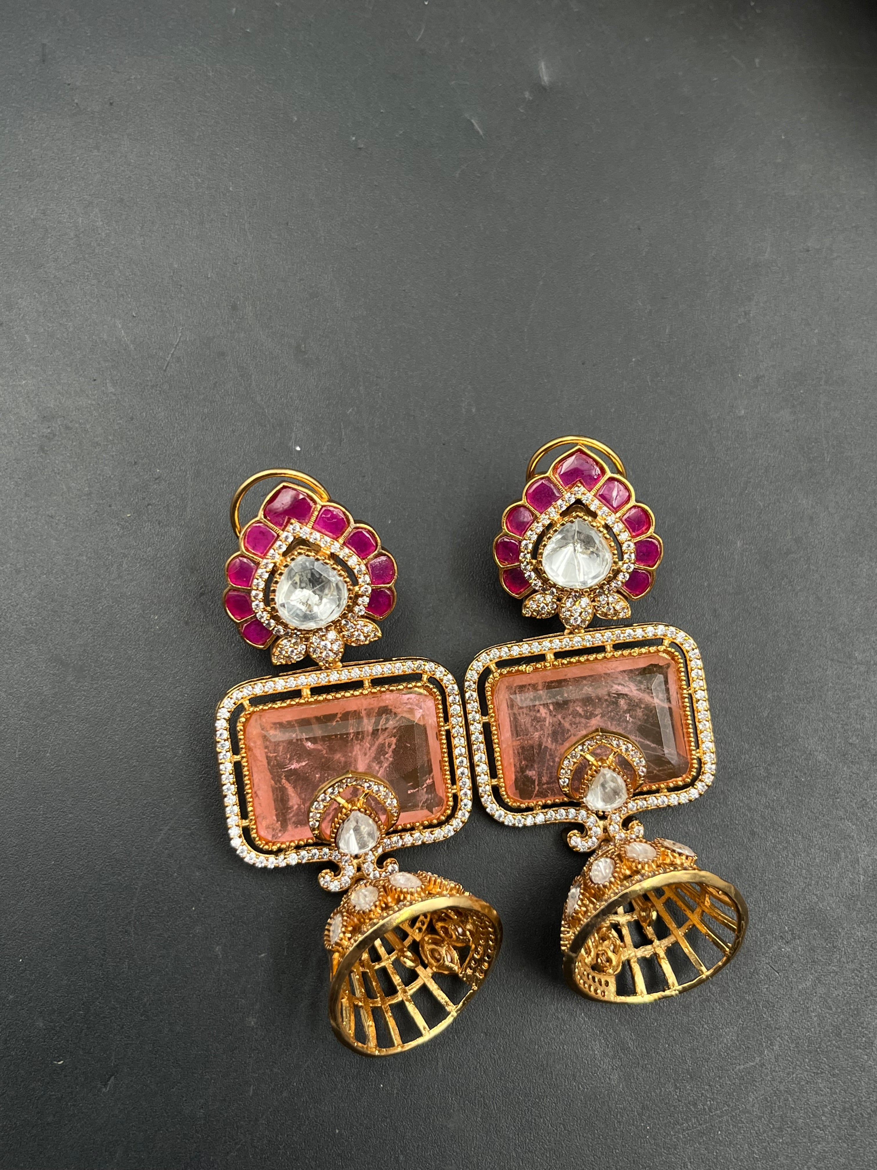 NITA EARRING
