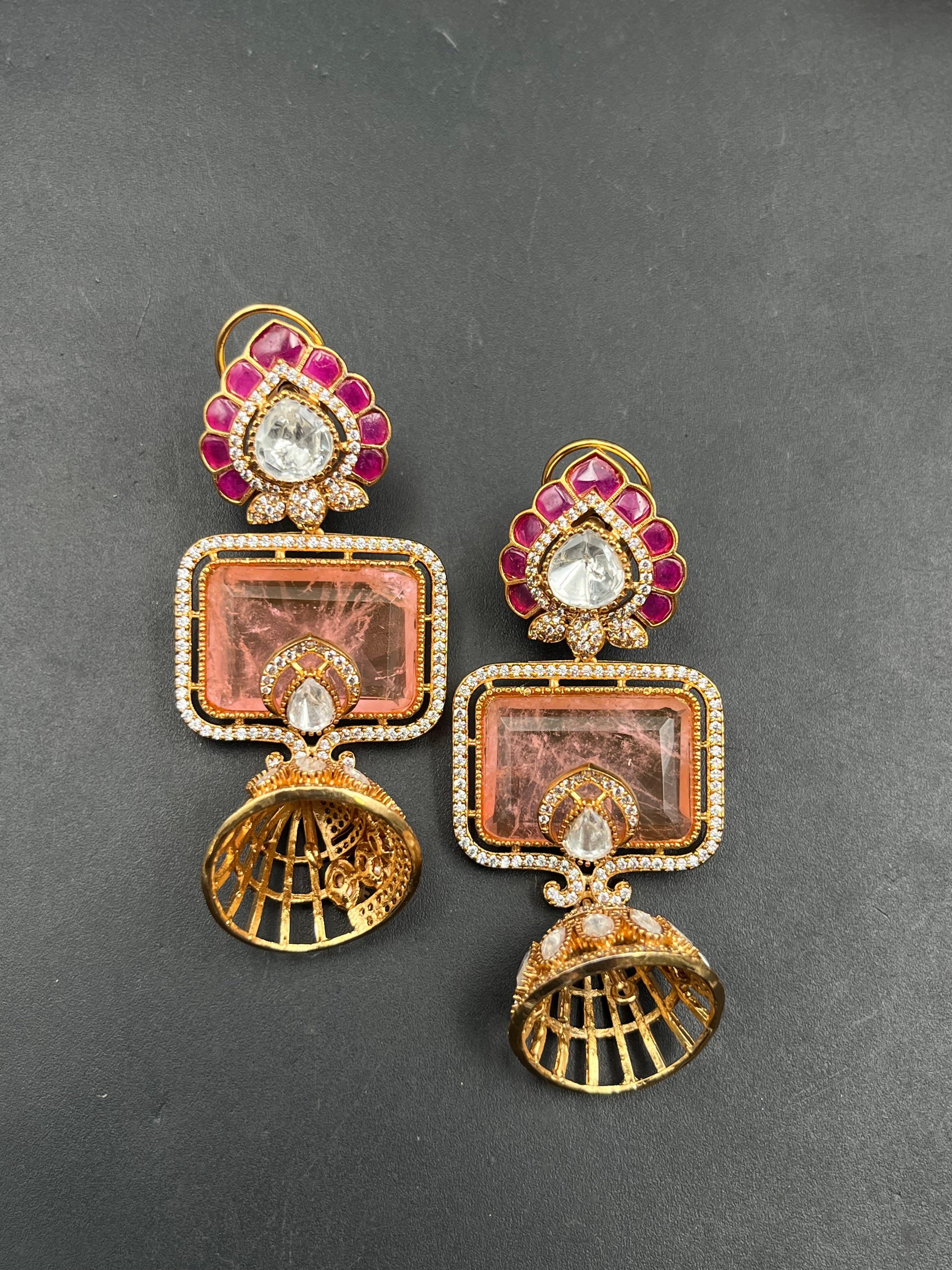NITA EARRING