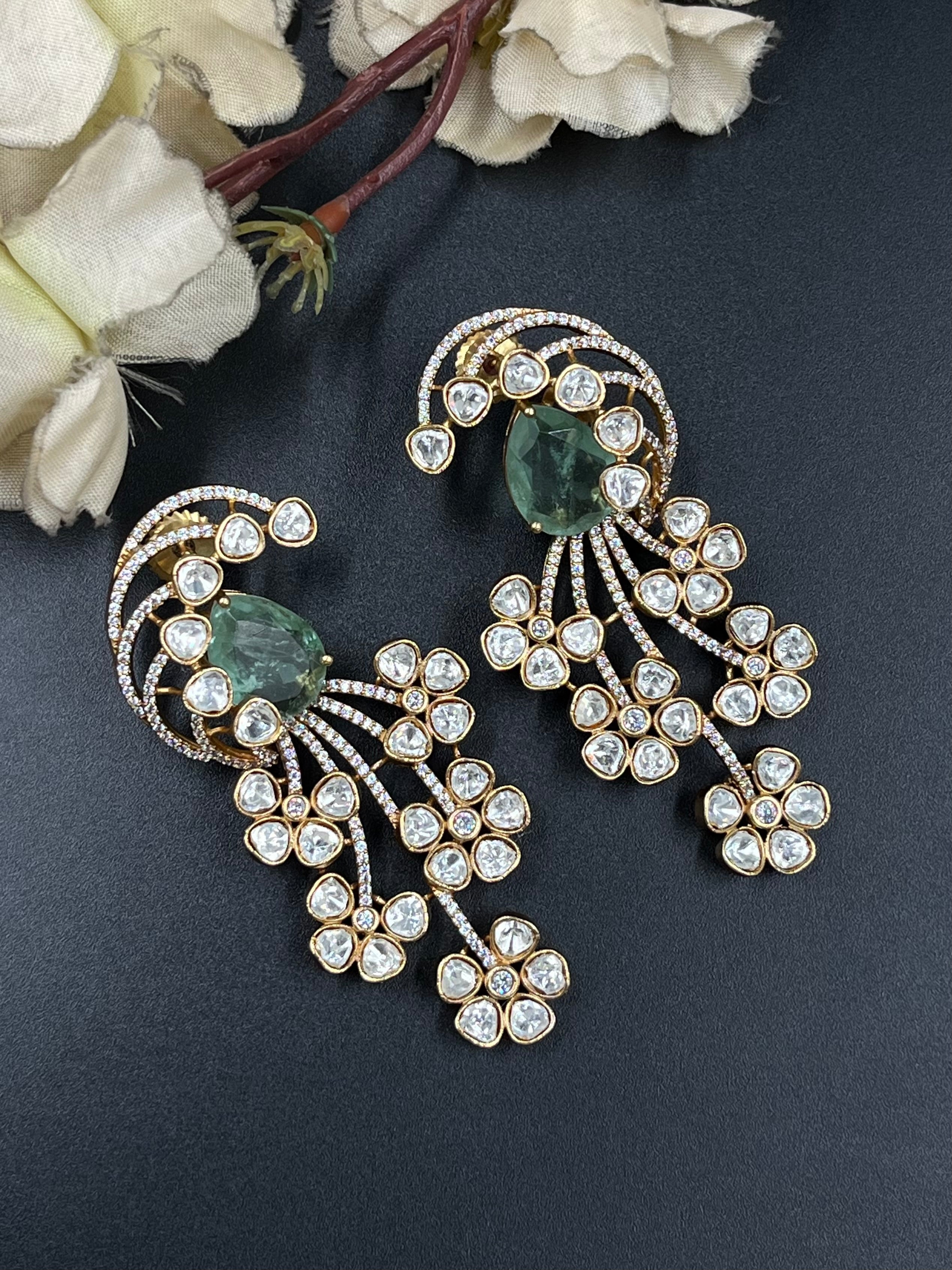 INAYA EARRINGS