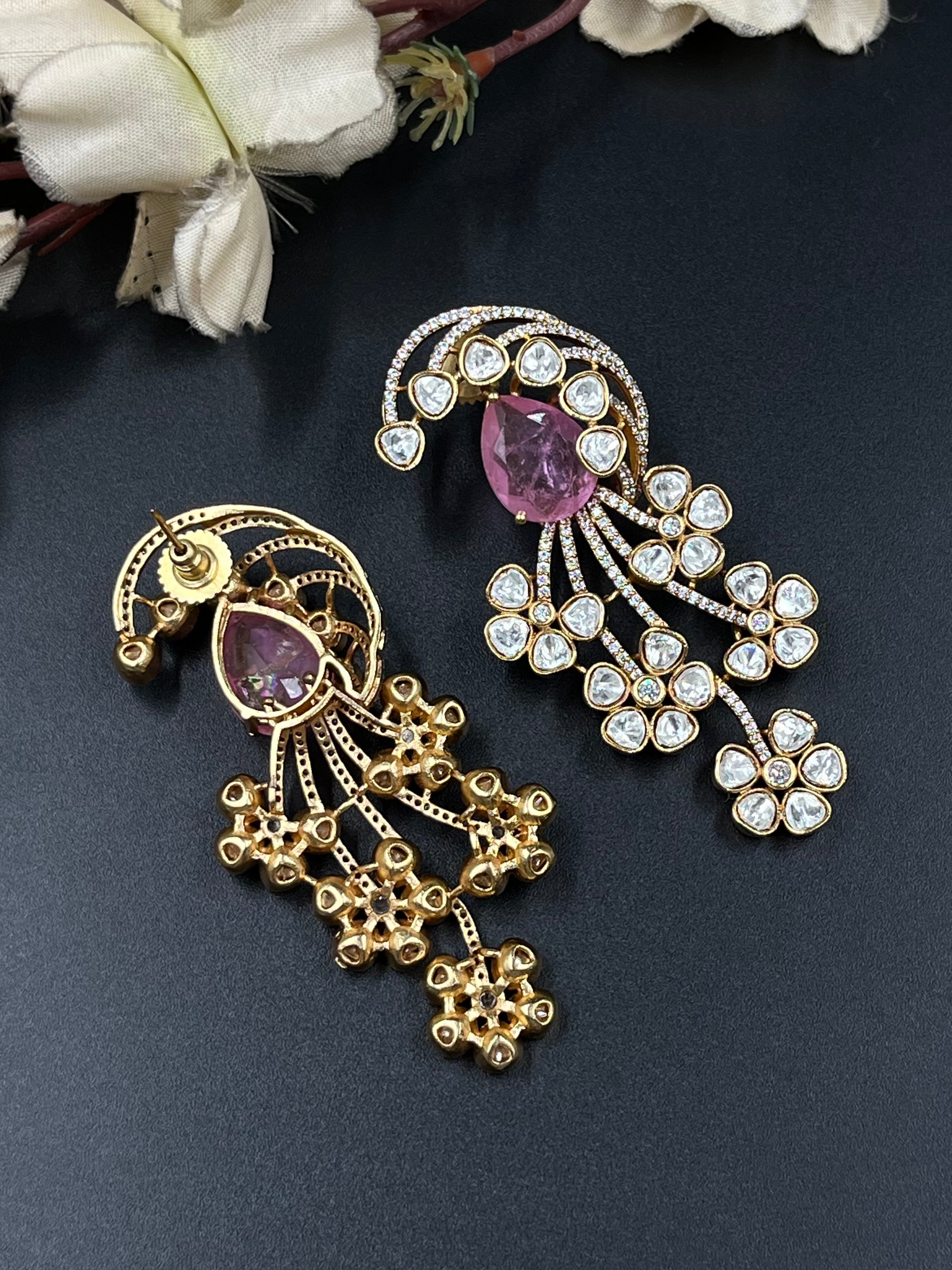 INAYA EARRINGS