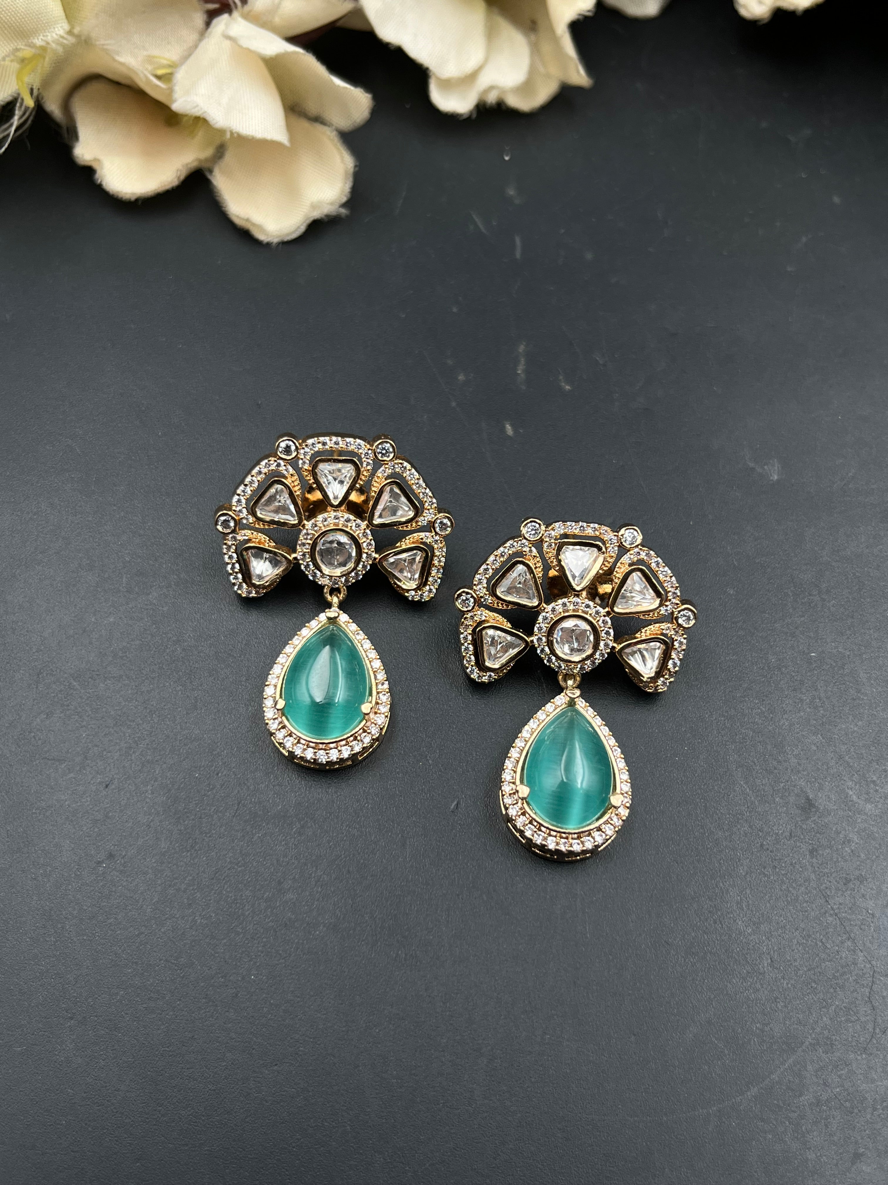 SIU EARRING