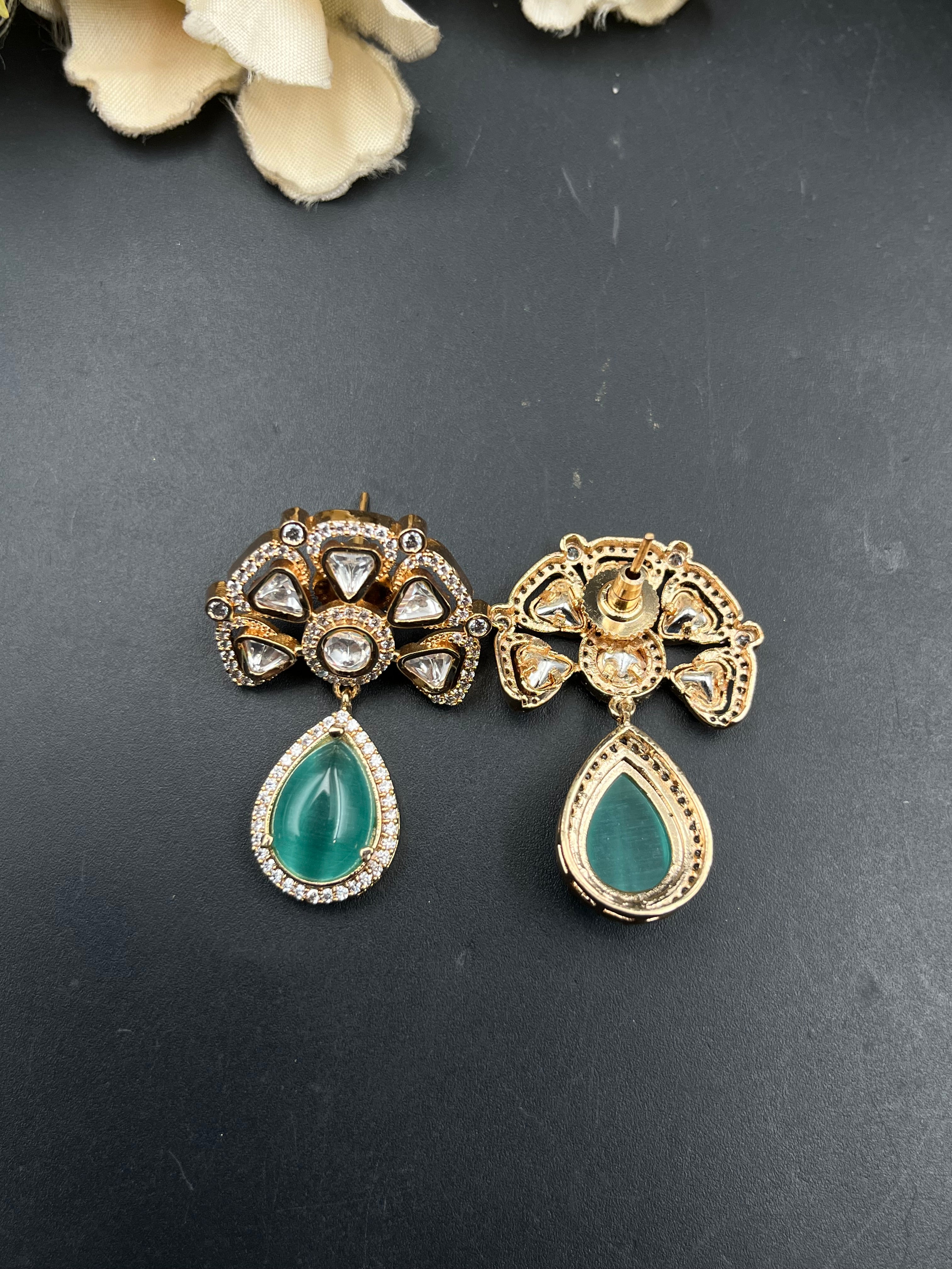 SIU EARRING