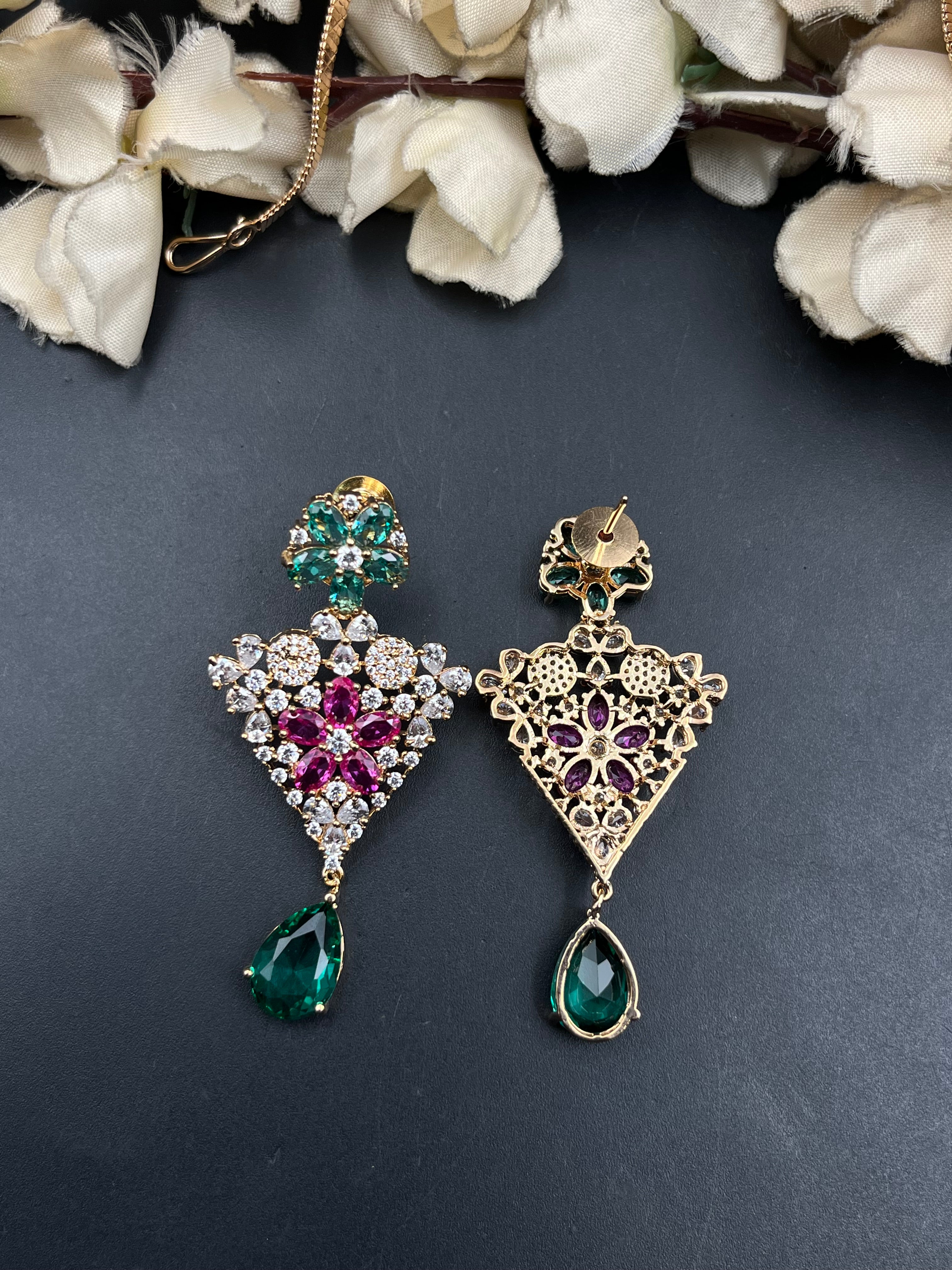 SIMALA NECKLACE