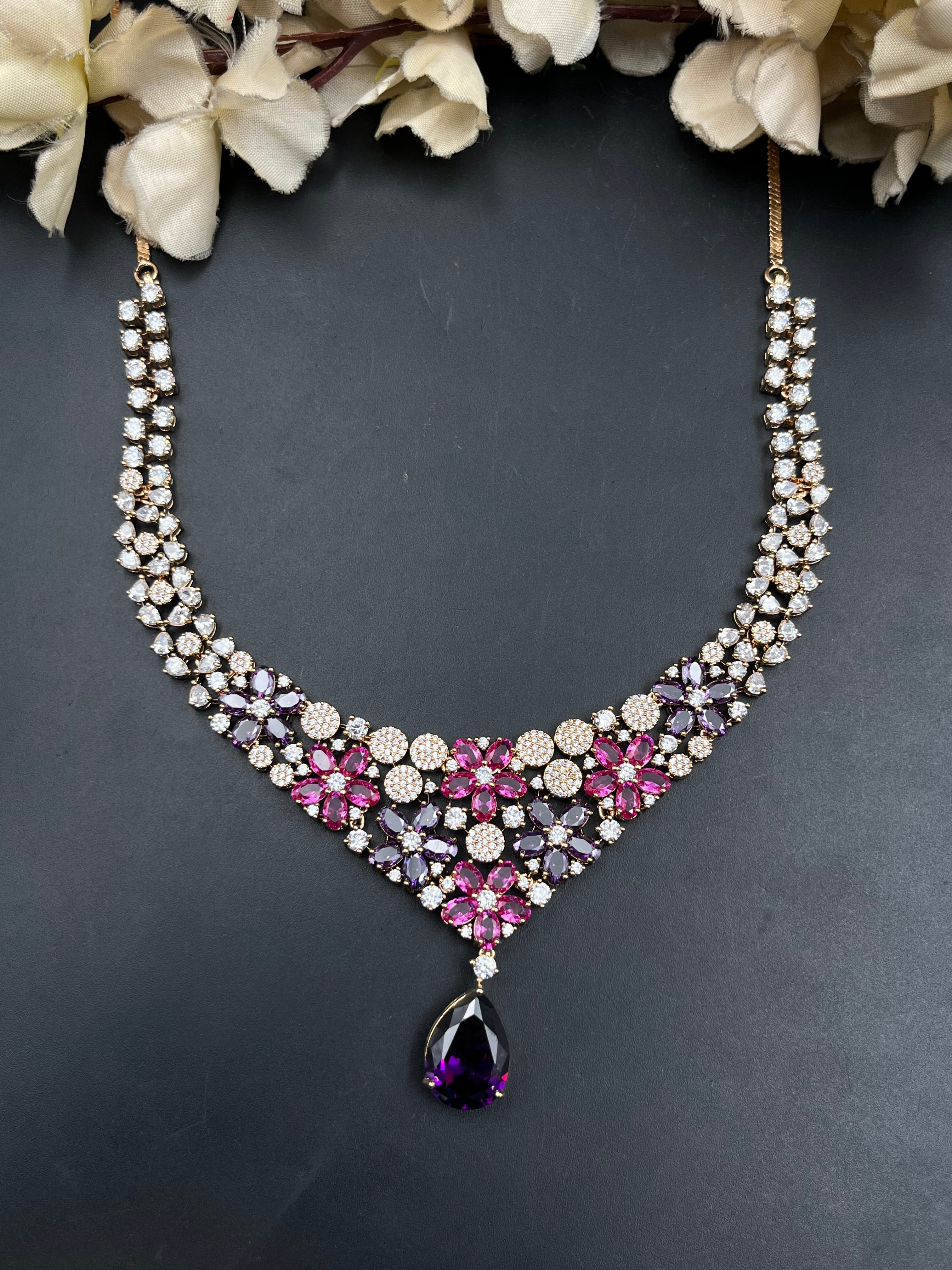 SIMALA NECKLACE