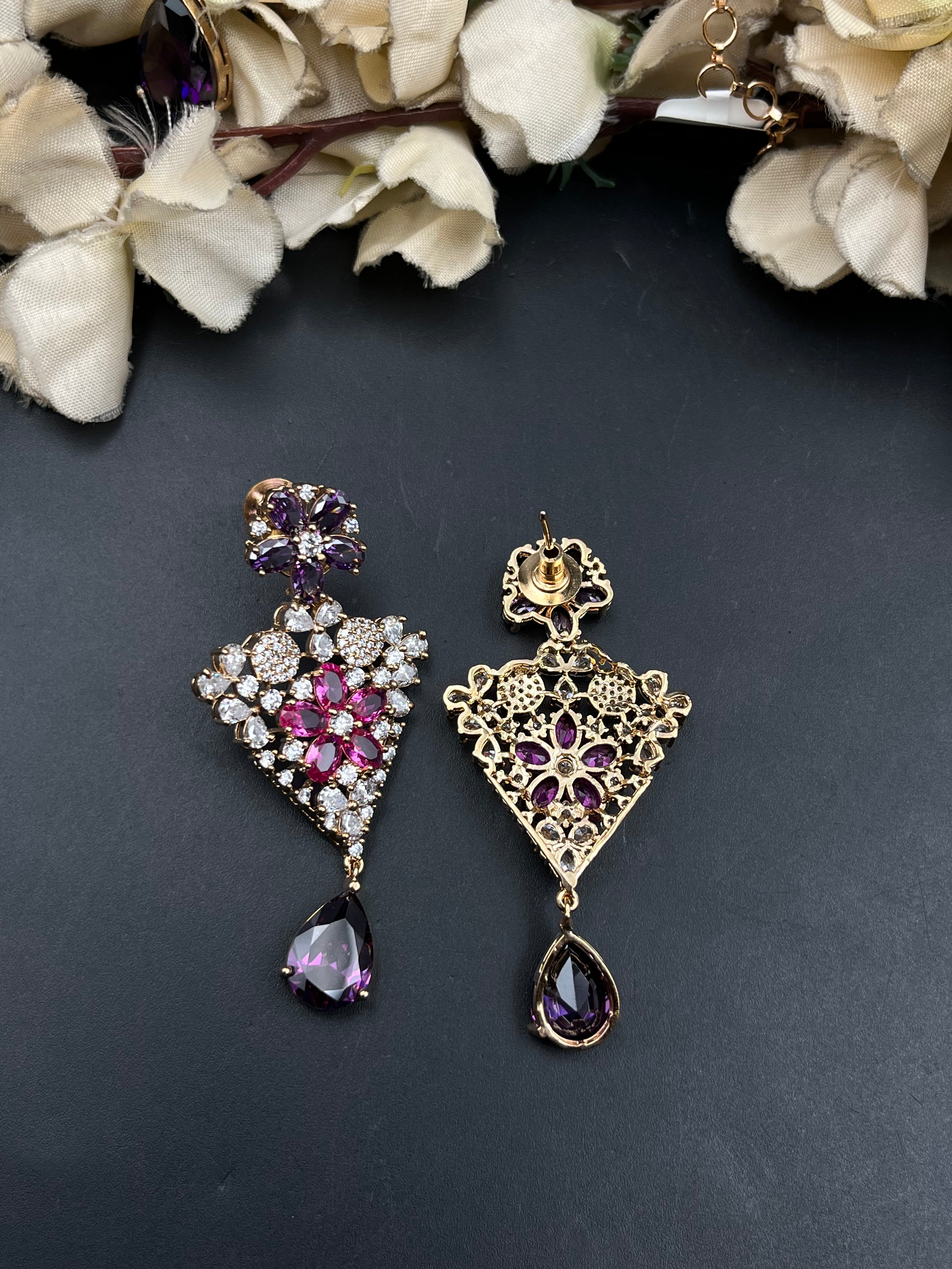 SIMALA NECKLACE