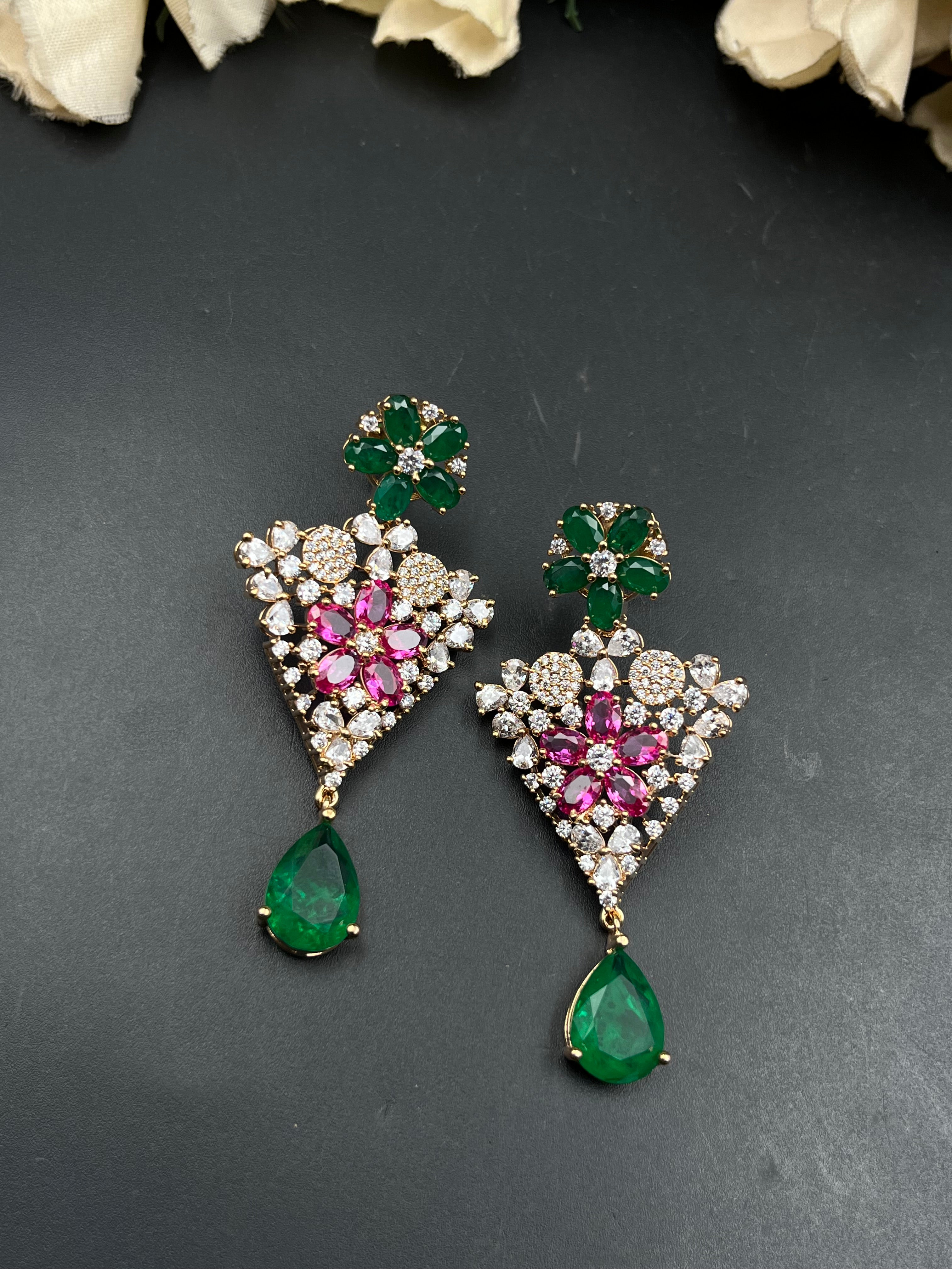 SIMALA NECKLACE
