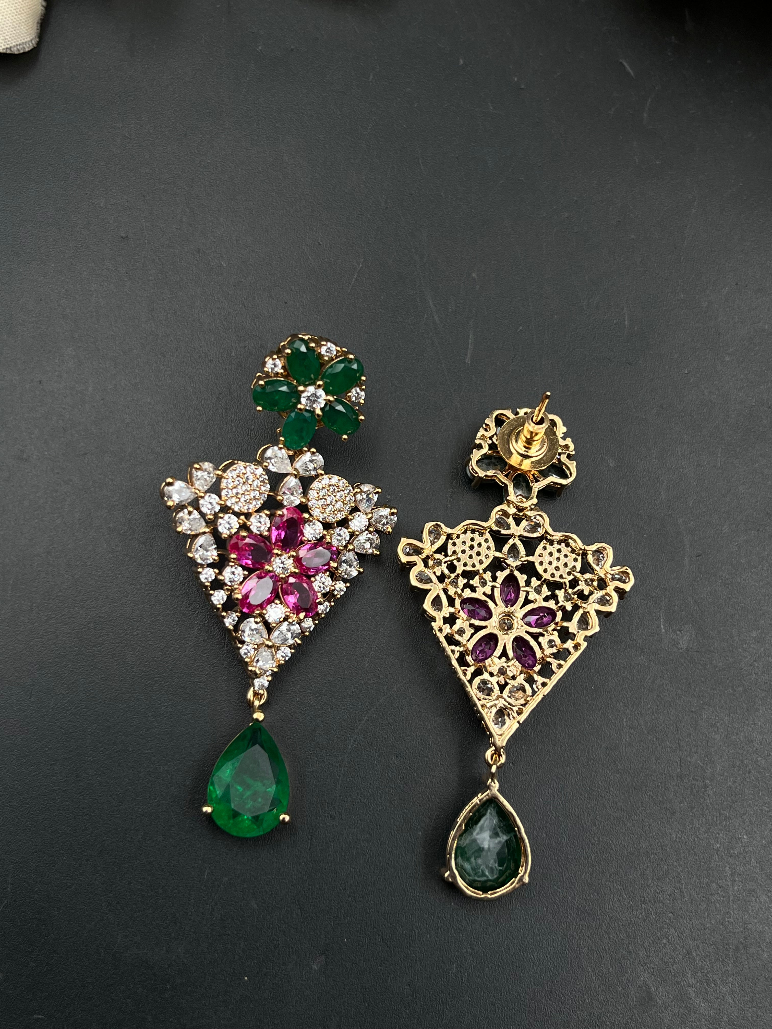 SIMALA NECKLACE