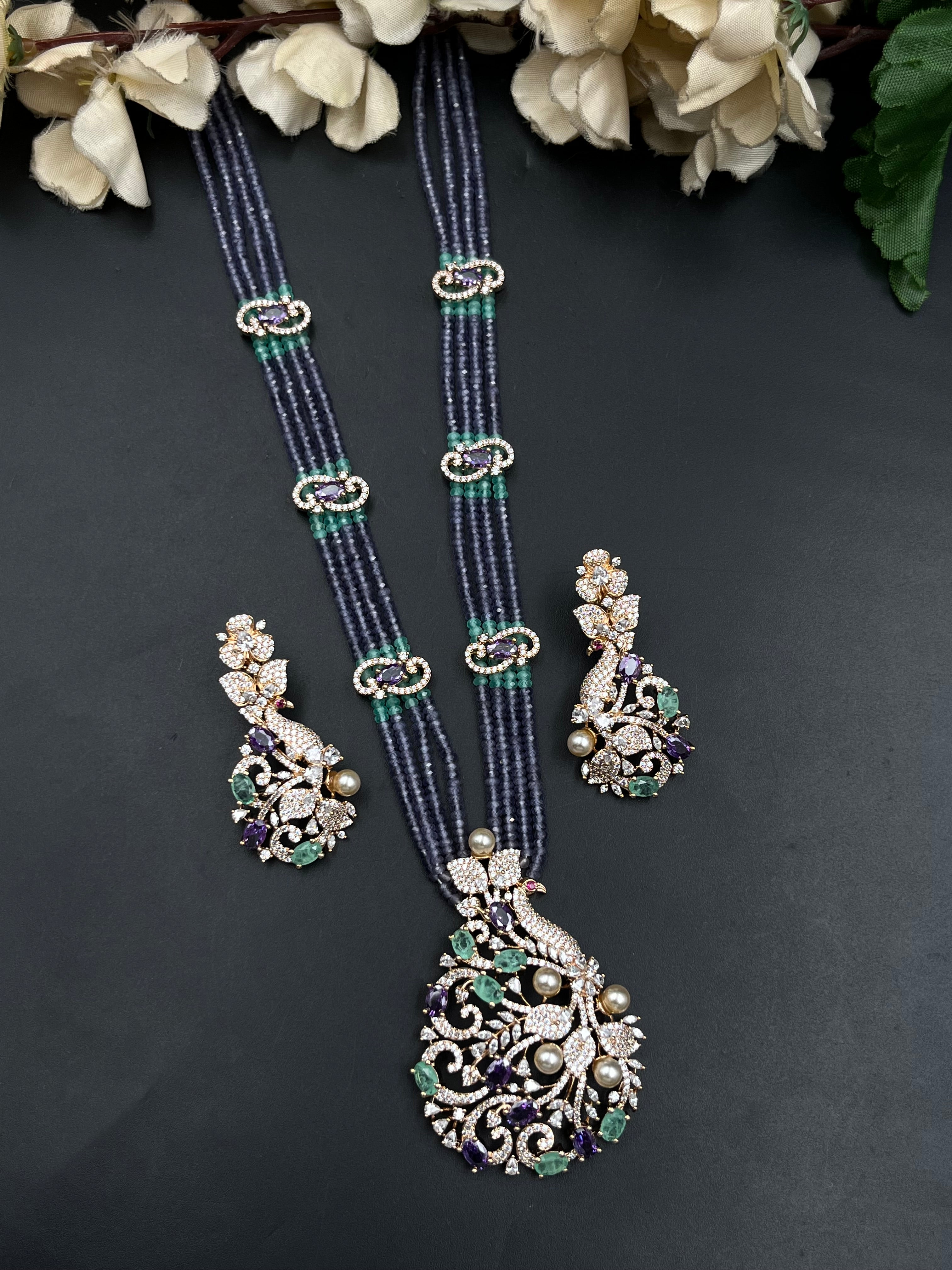 BAWNA NECKLACE