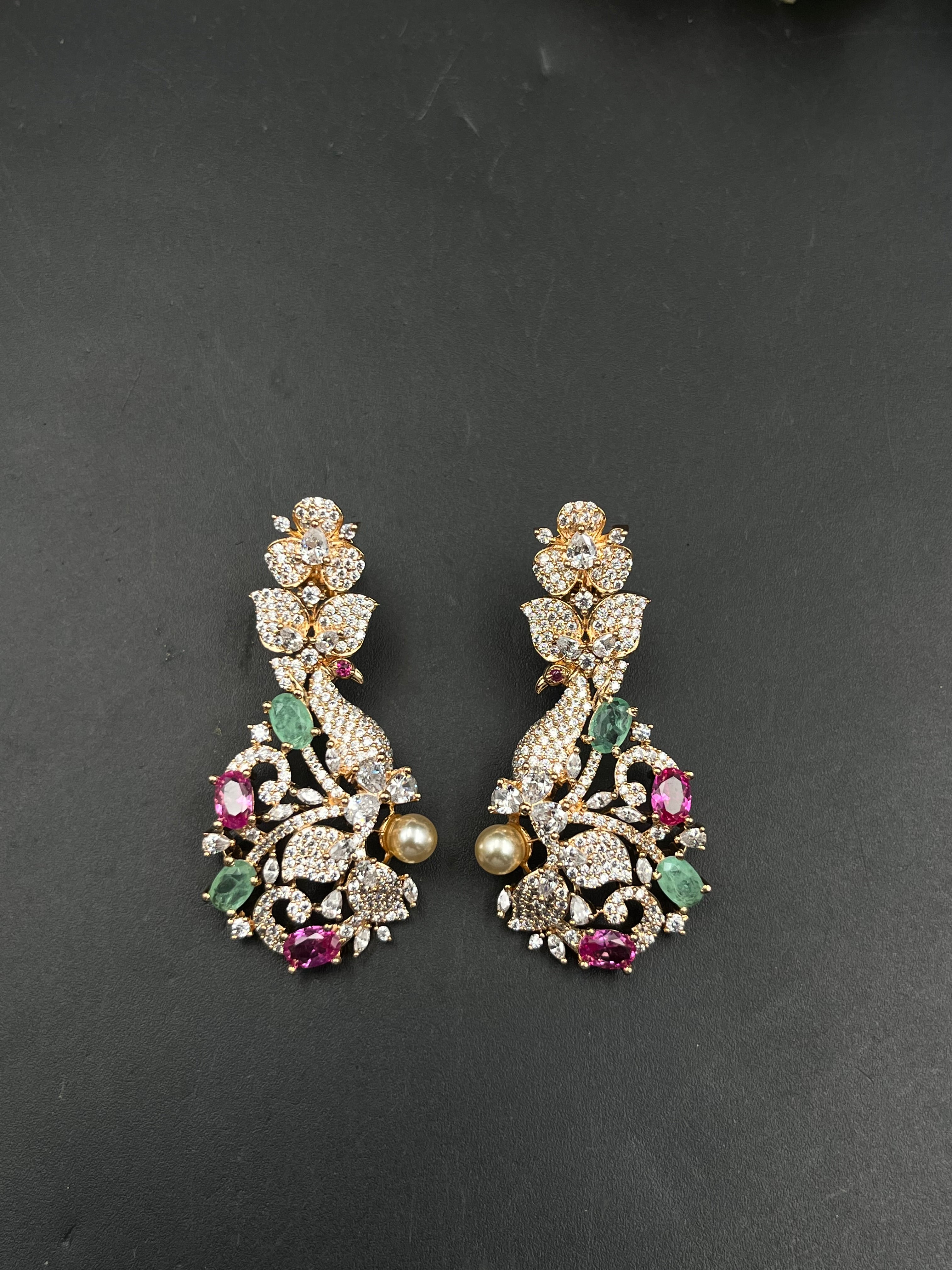 BAWNA NECKLACE