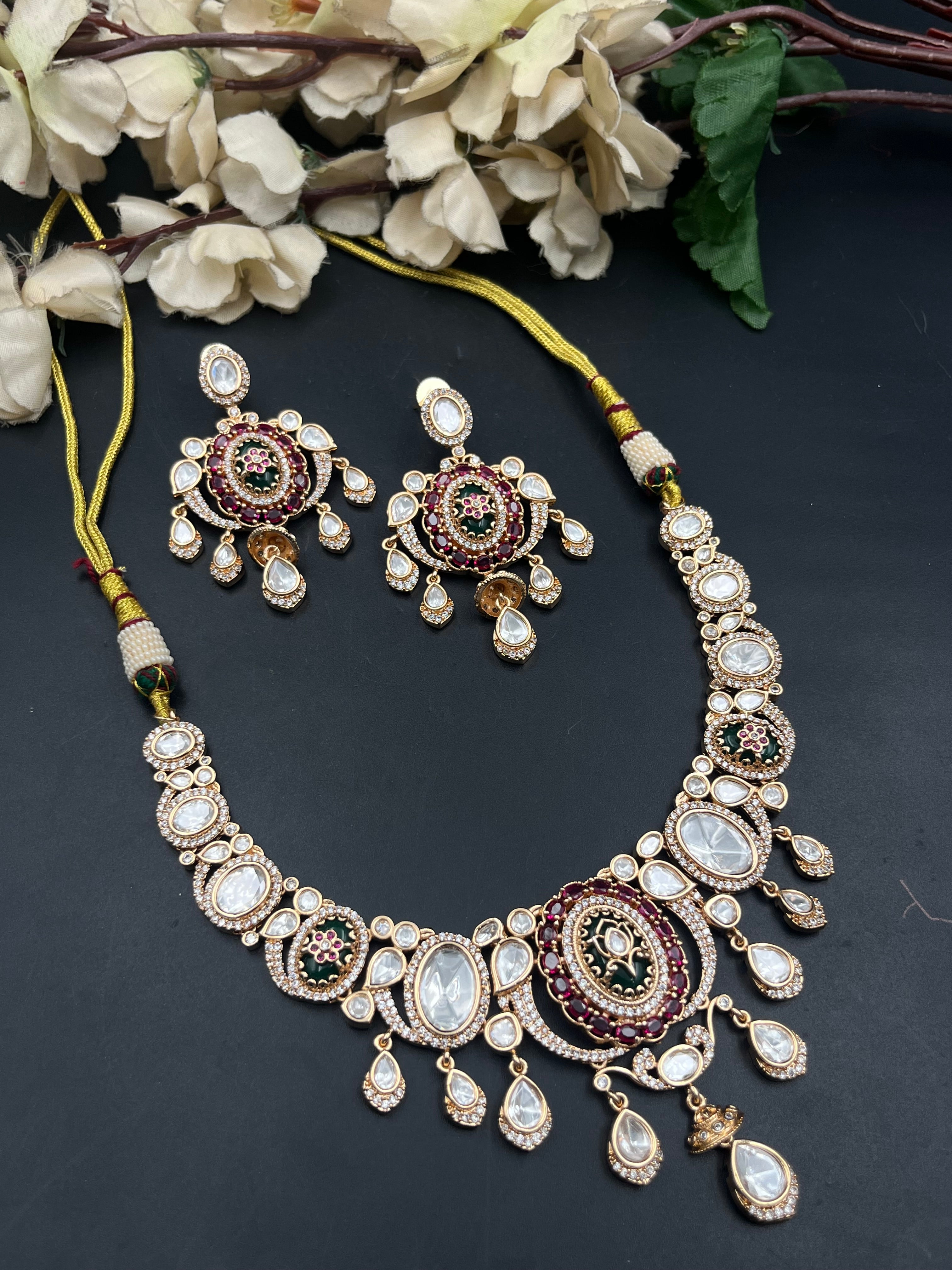 ANUU NECKLACE