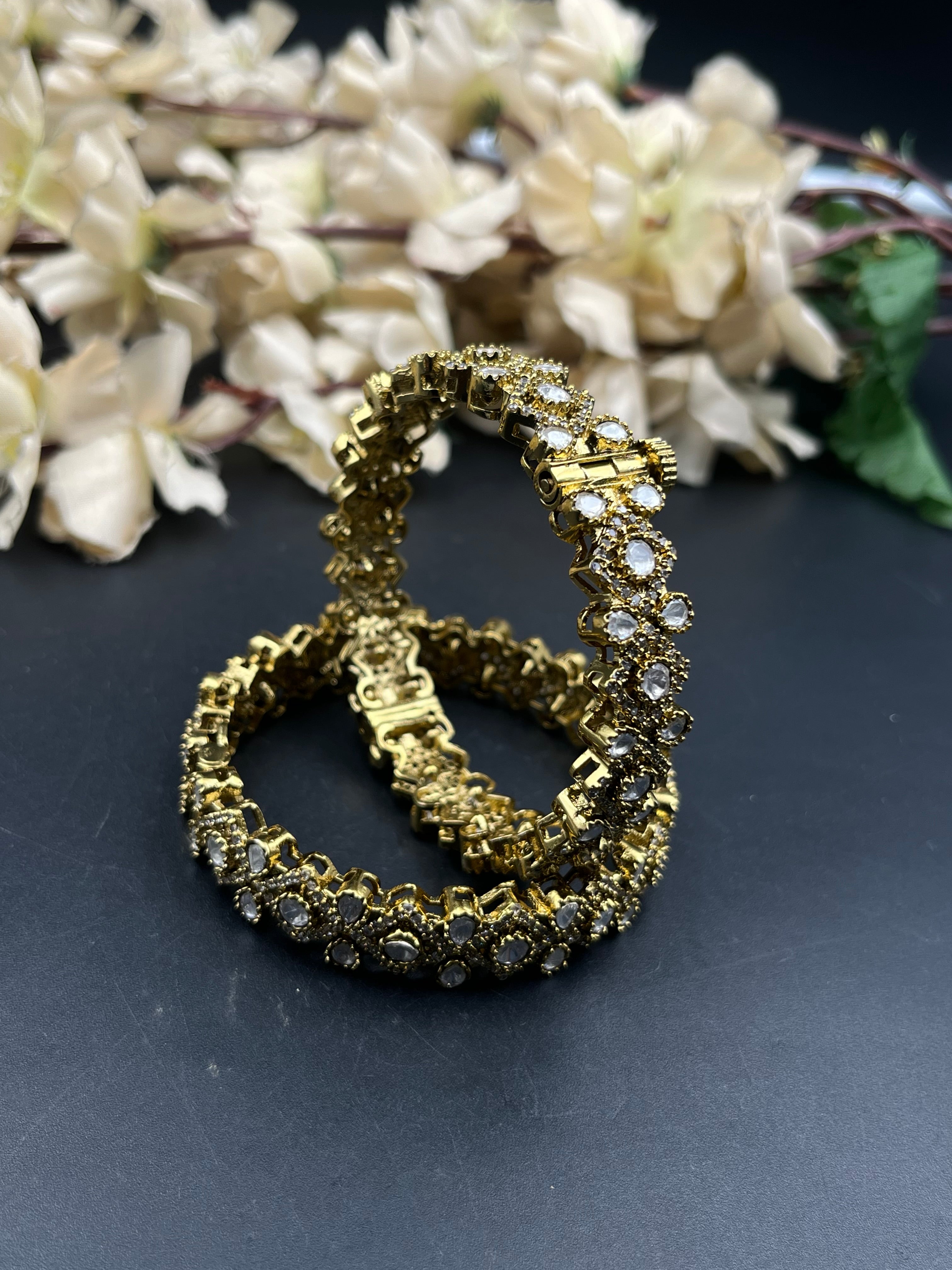 ROSHNI BANGLES