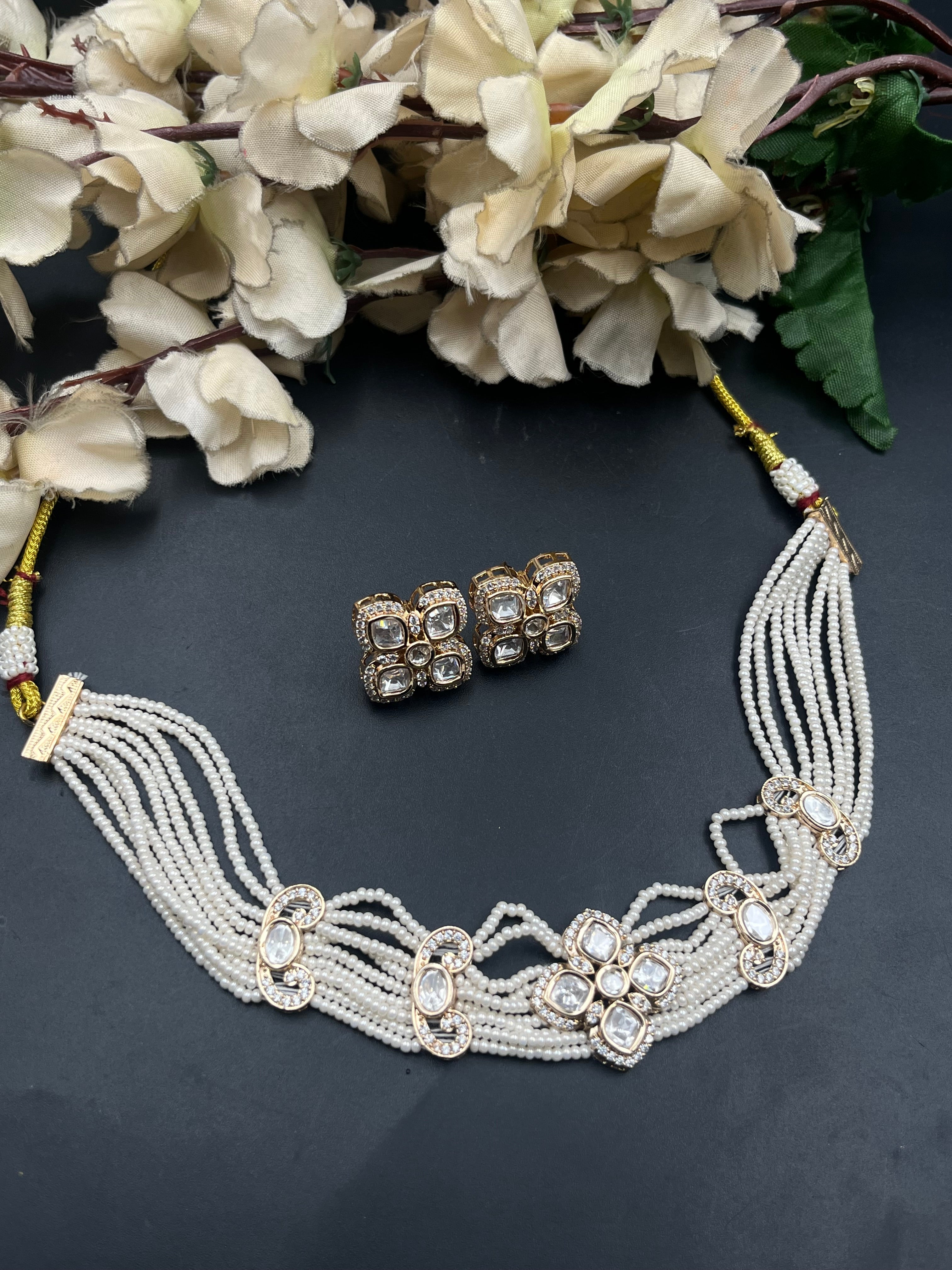 SONIYA NECKLACE
