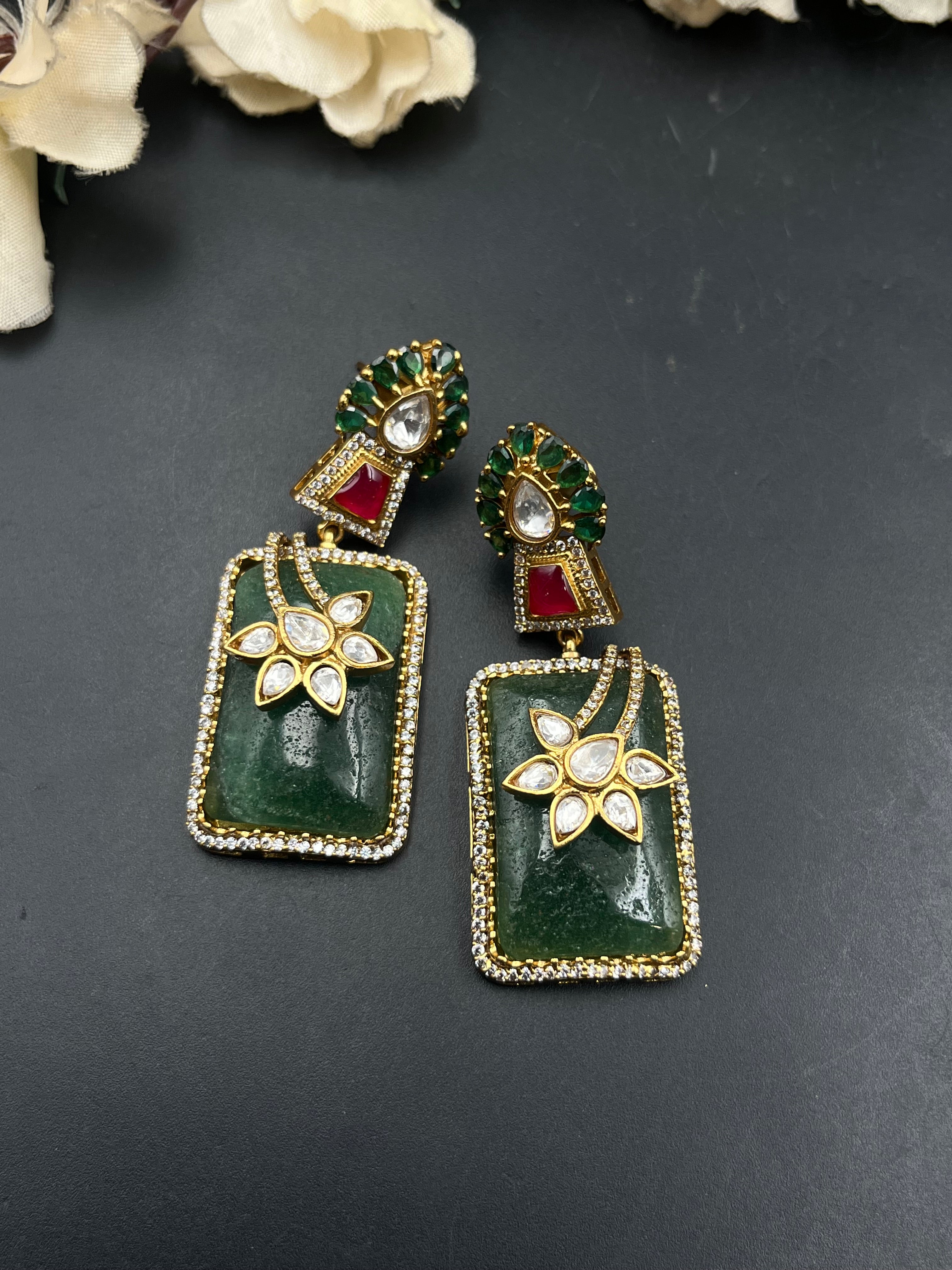 PRIYU EARRING