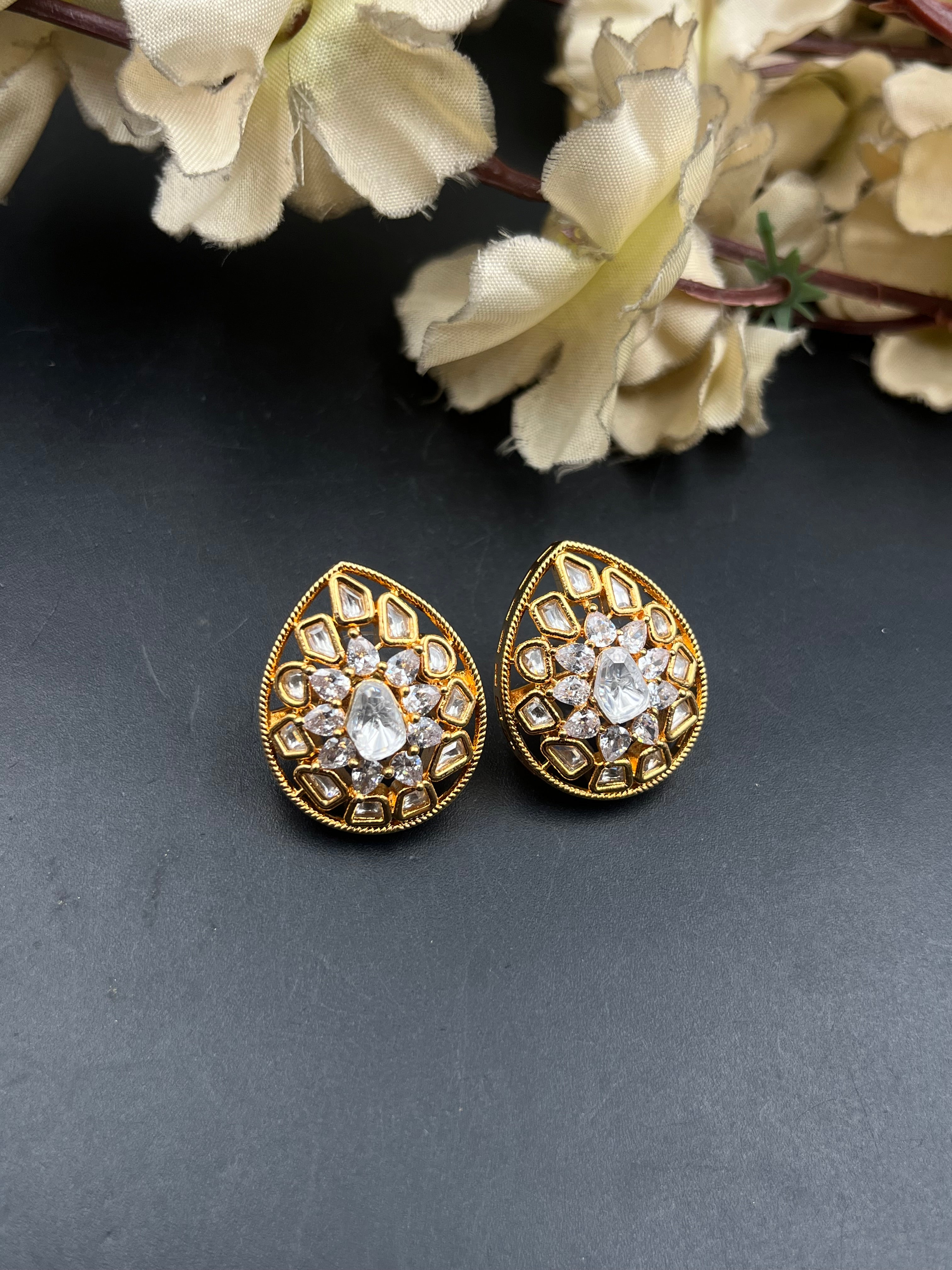 KASMIRA EARRING