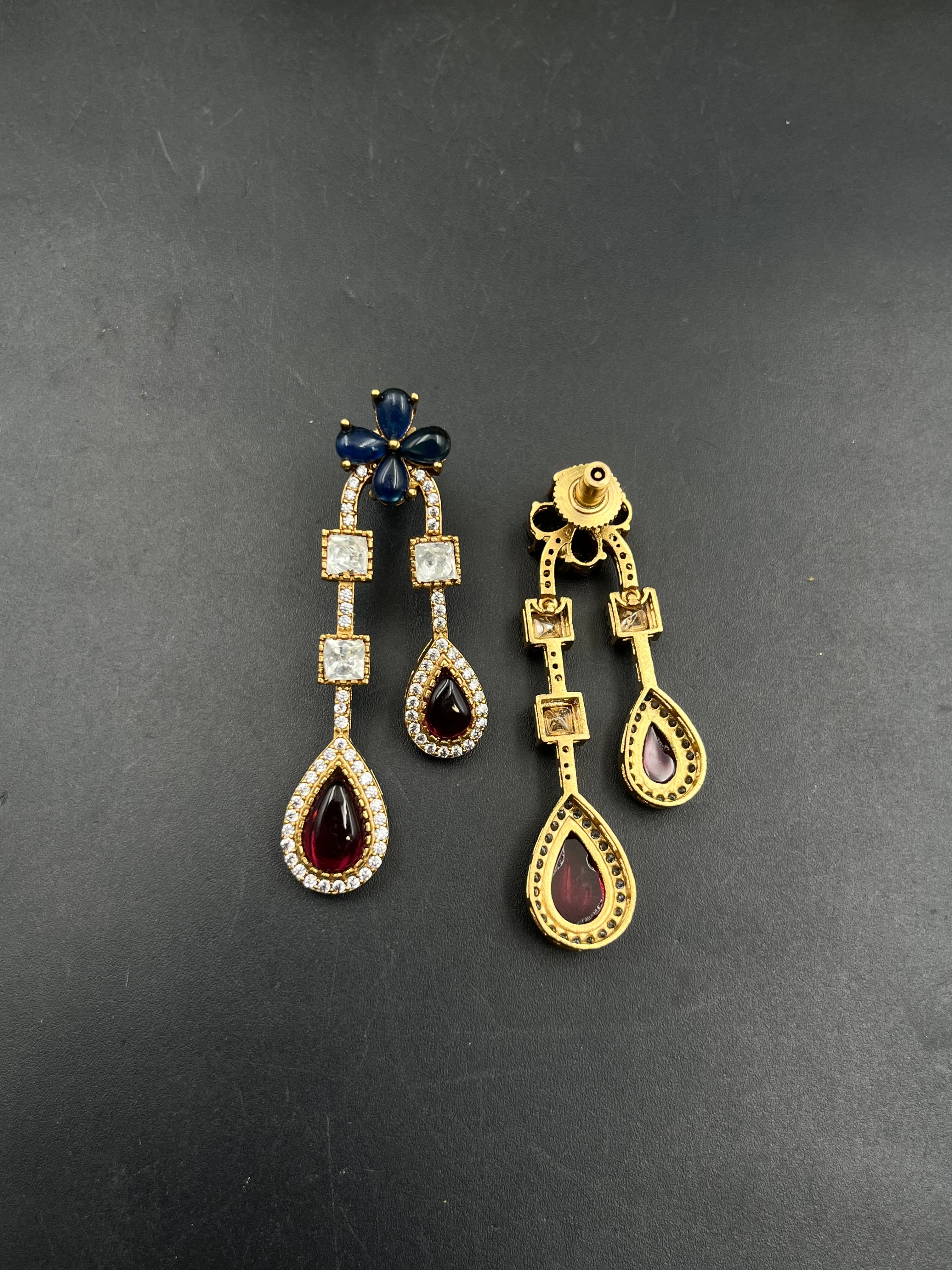 NERU EARRING