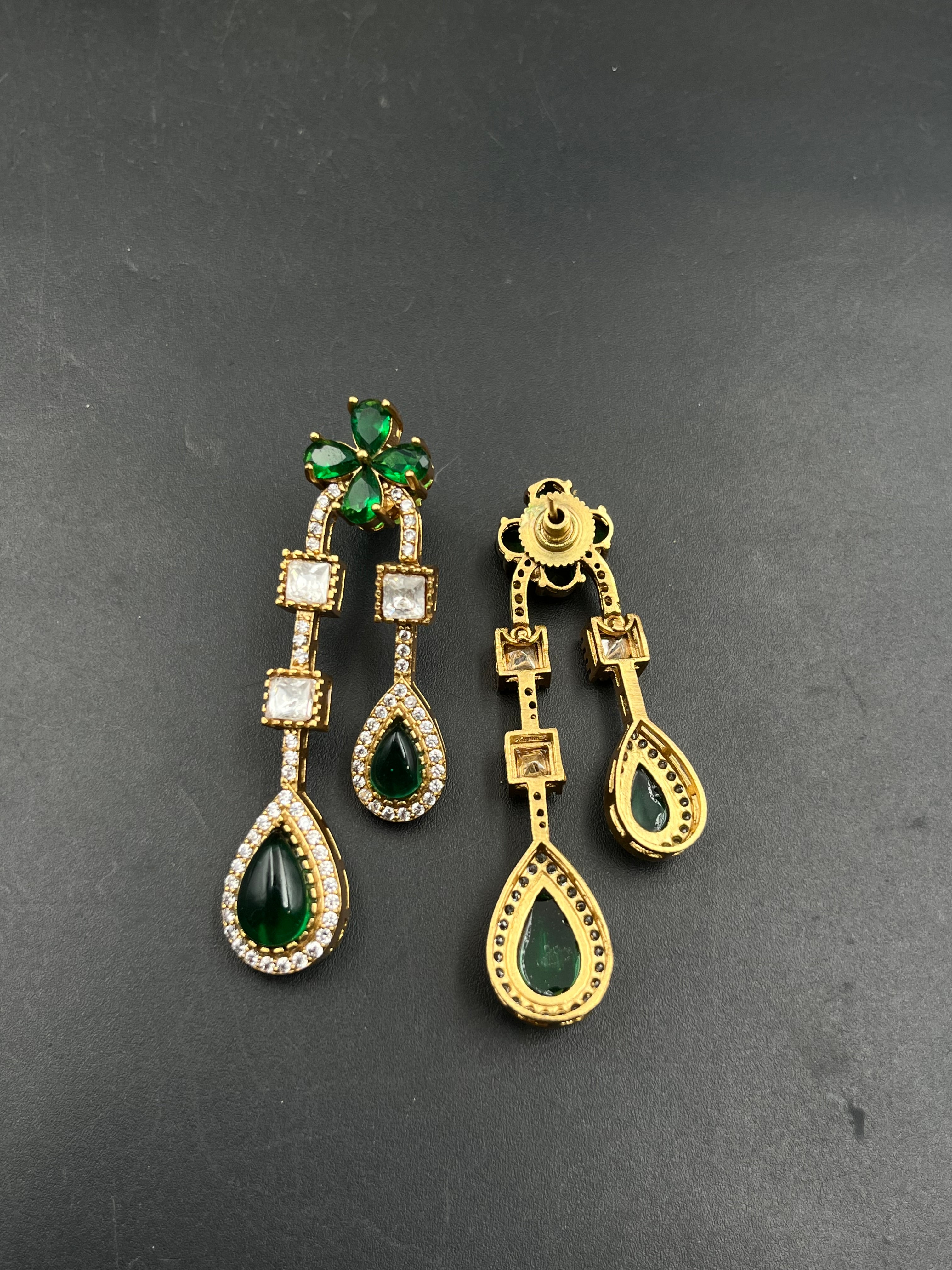 NERU EARRING
