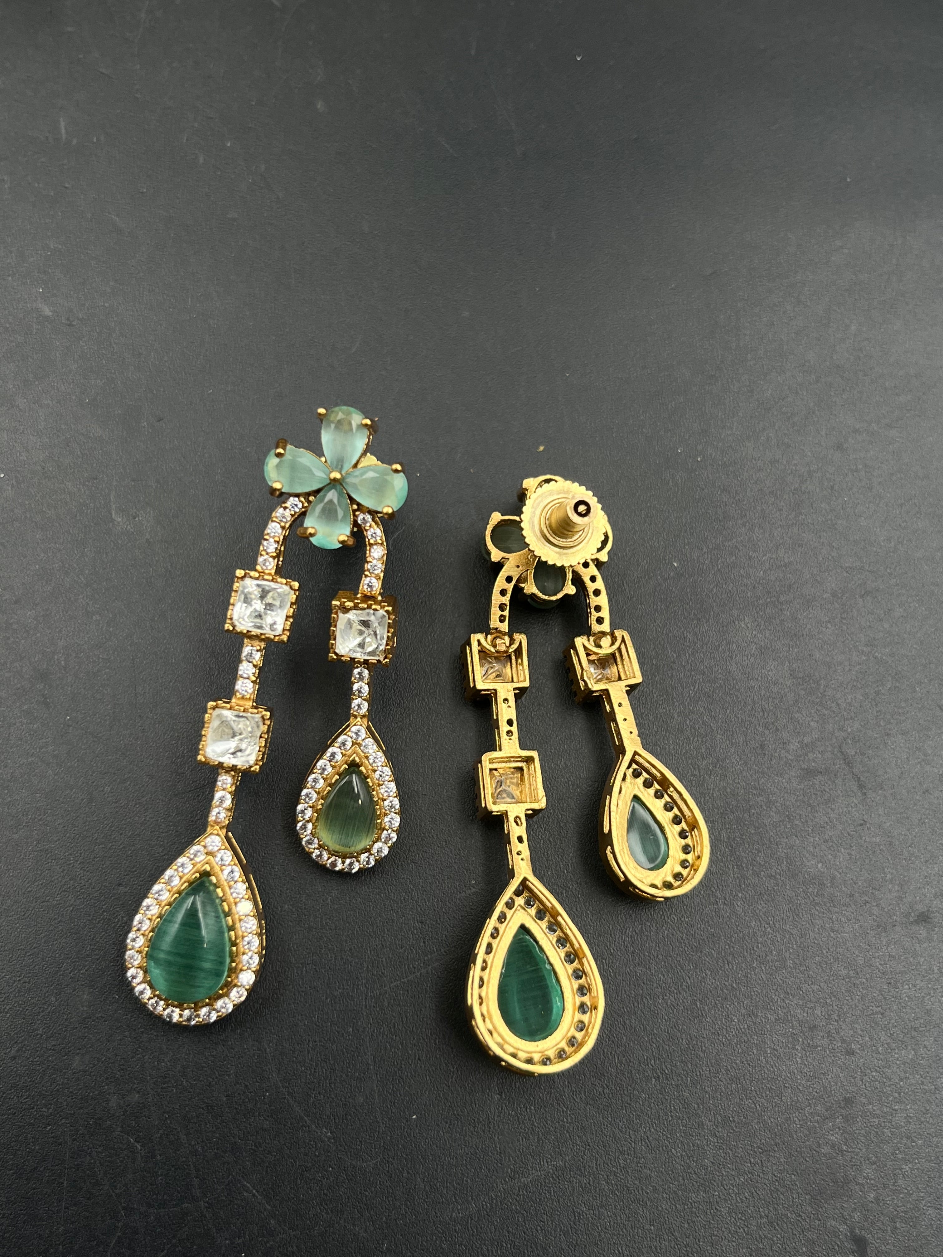 NERU EARRING