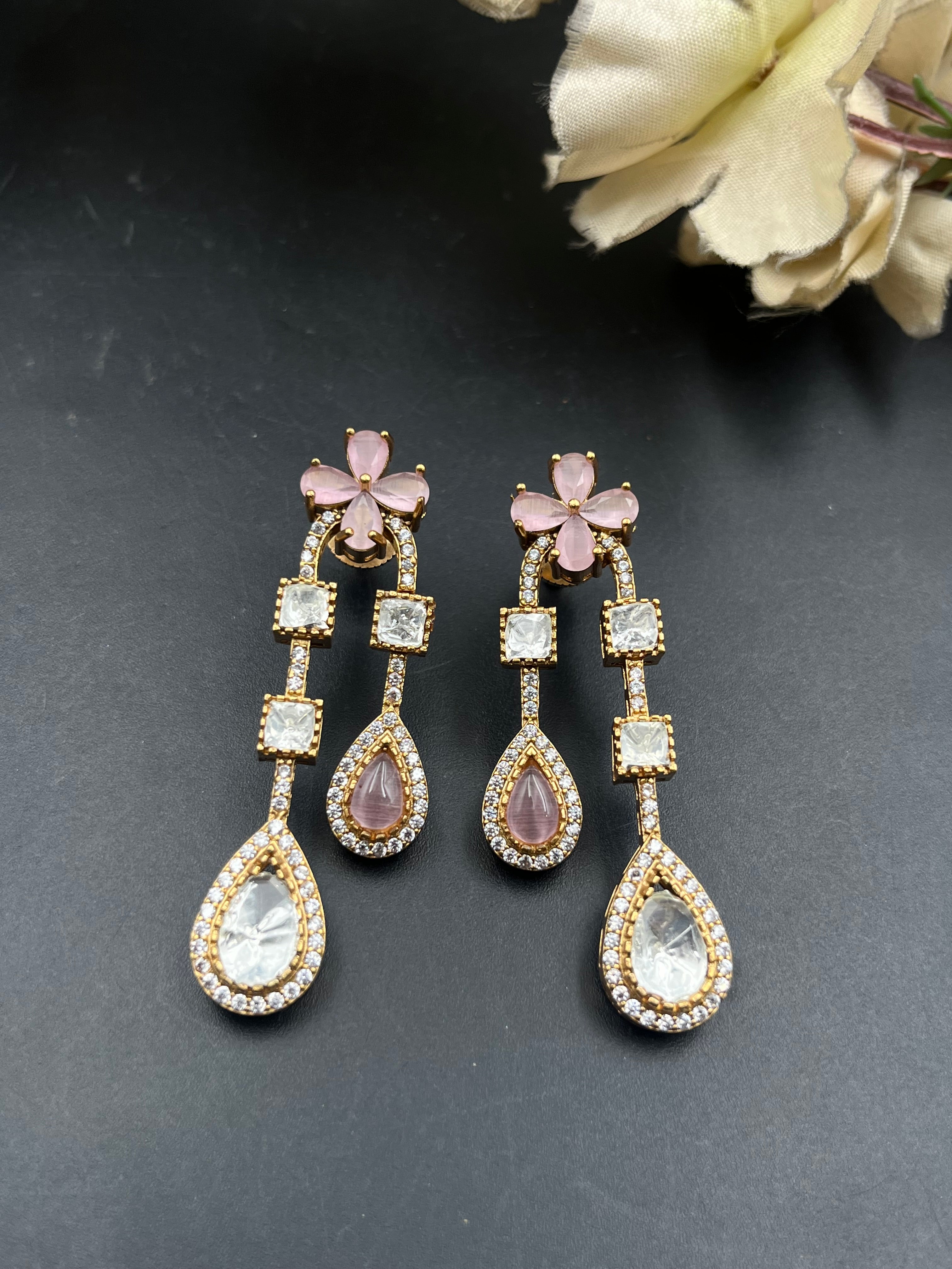 NERU EARRING