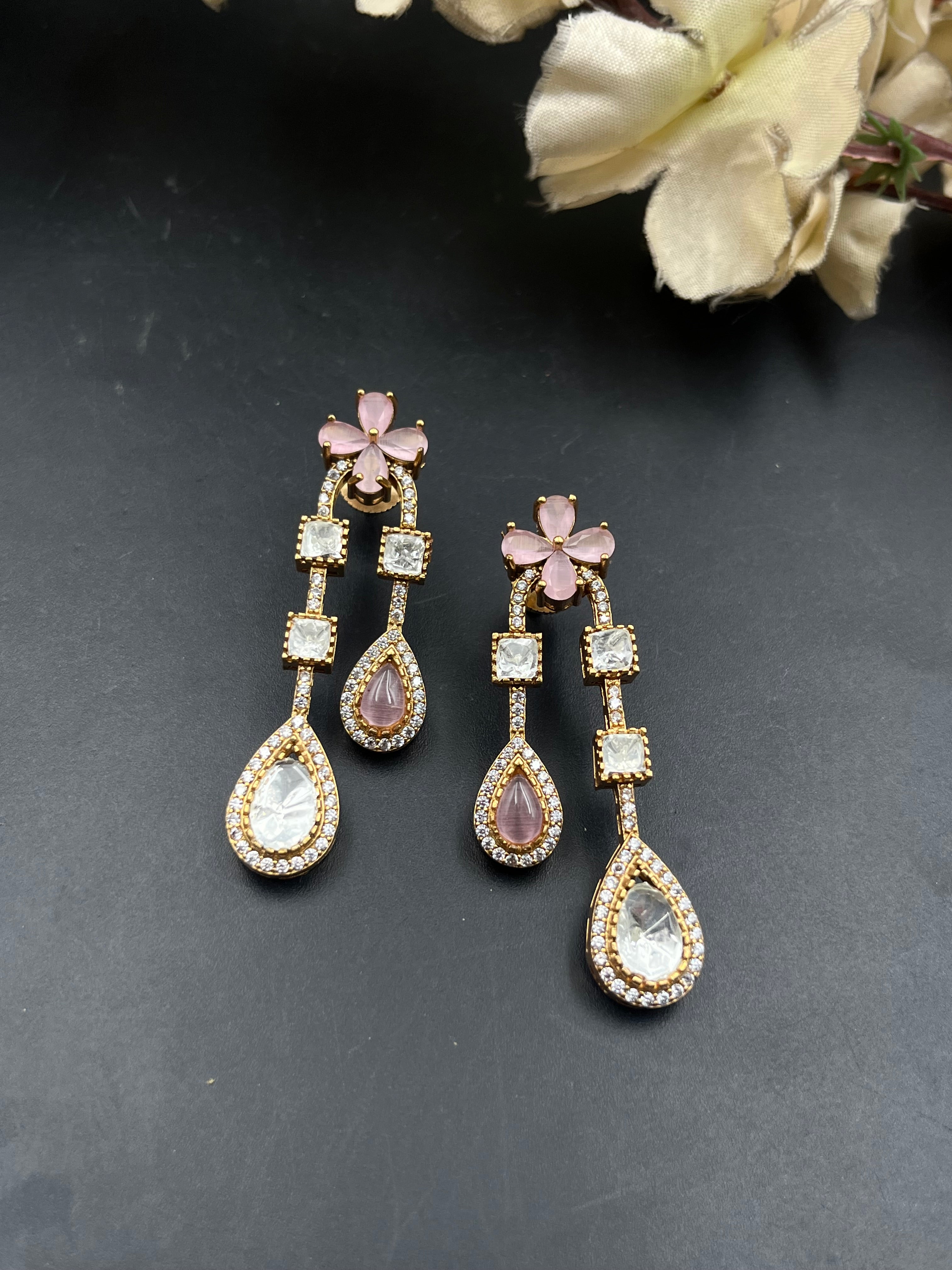 NERU EARRING