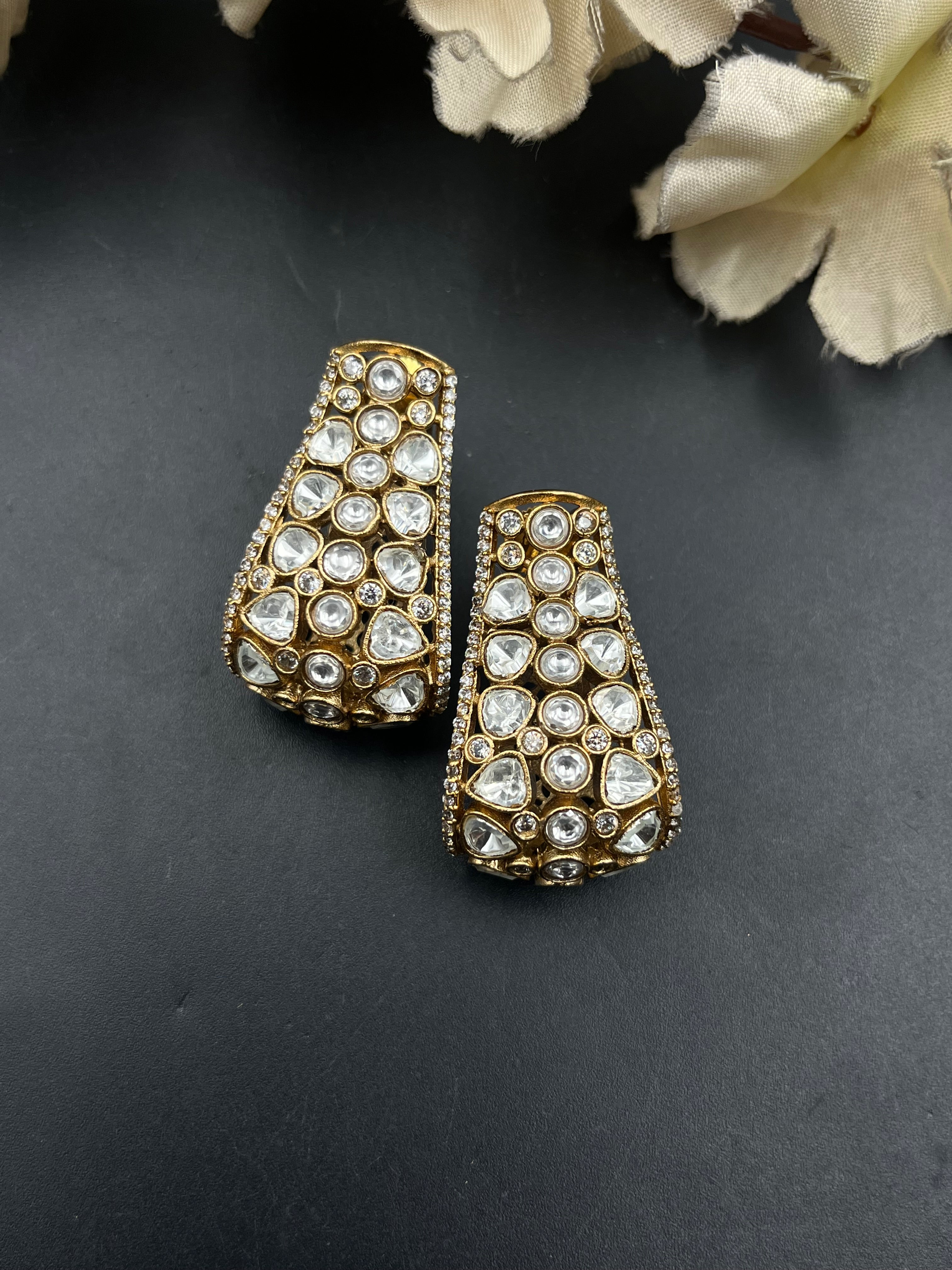 PRI EARRING