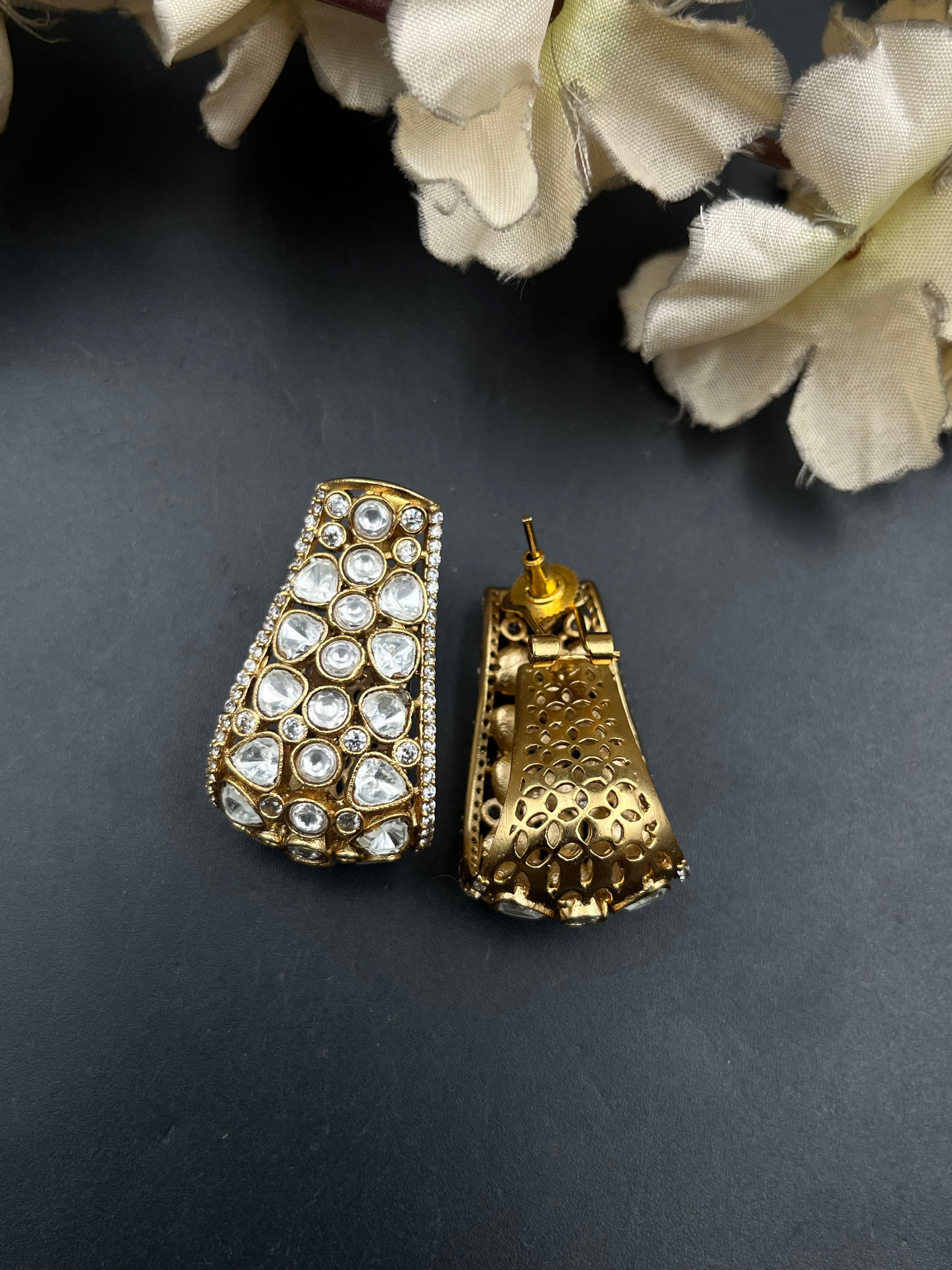 PRI EARRING