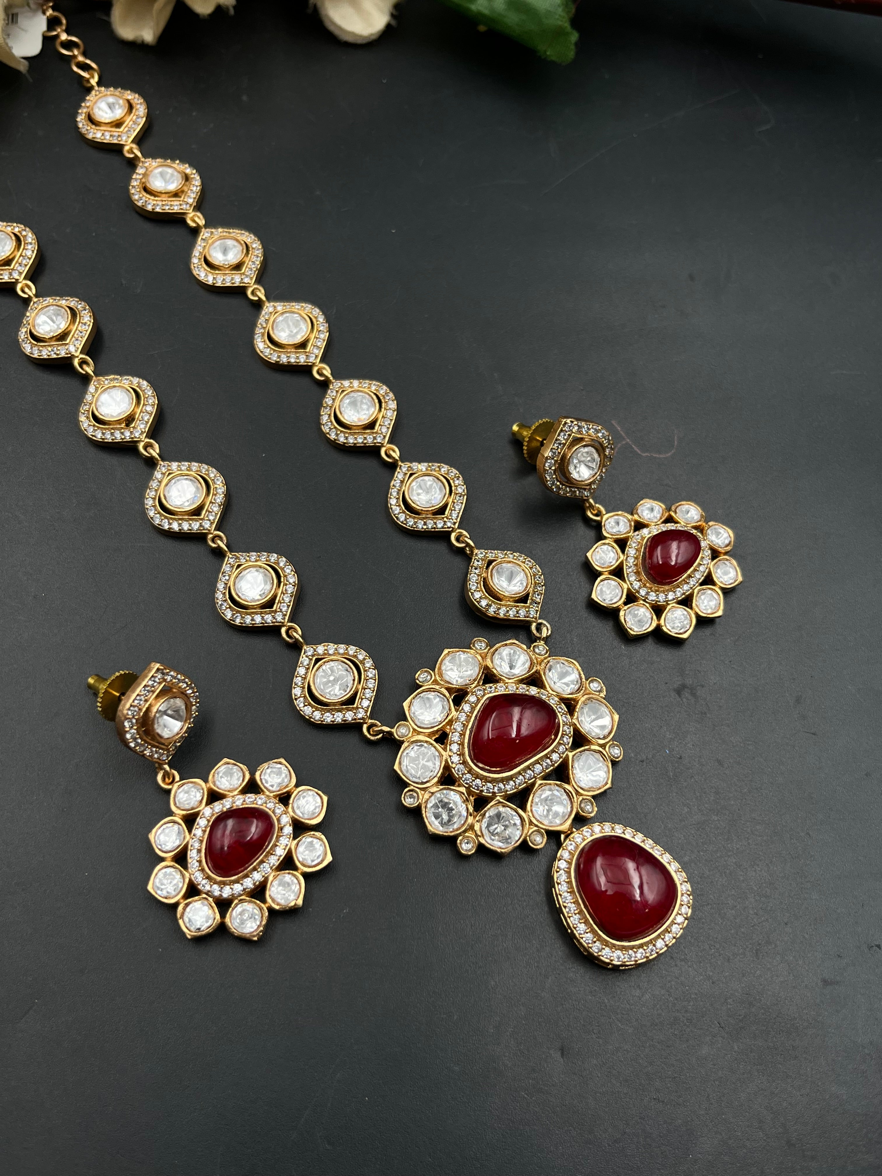 NENA NECKLACE