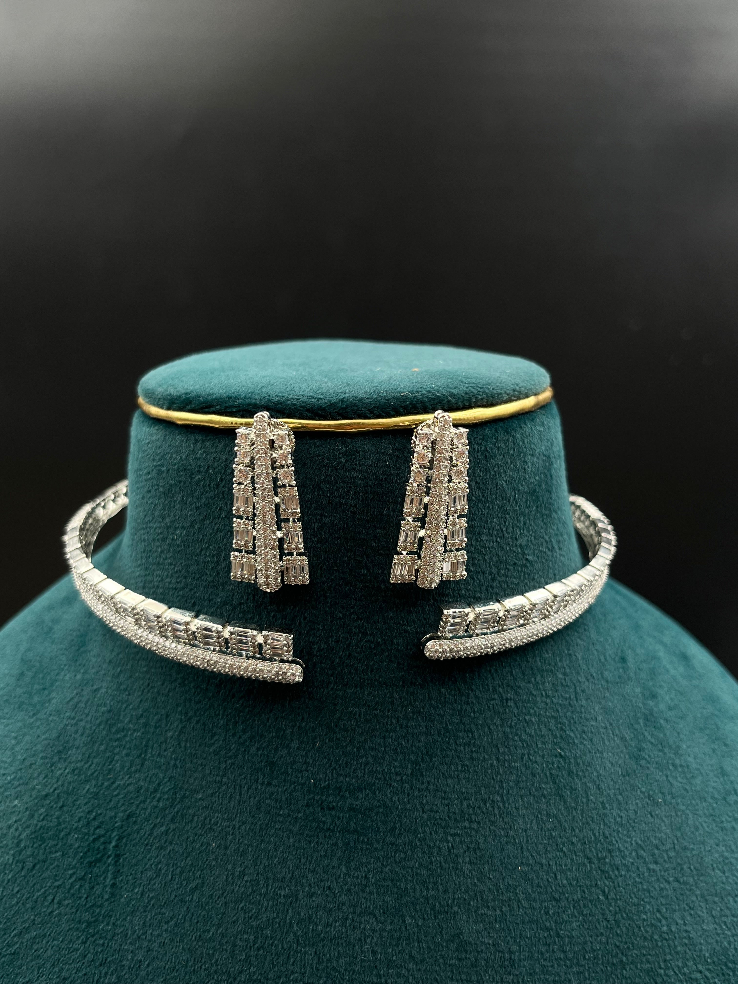 NANDU NECKLACE