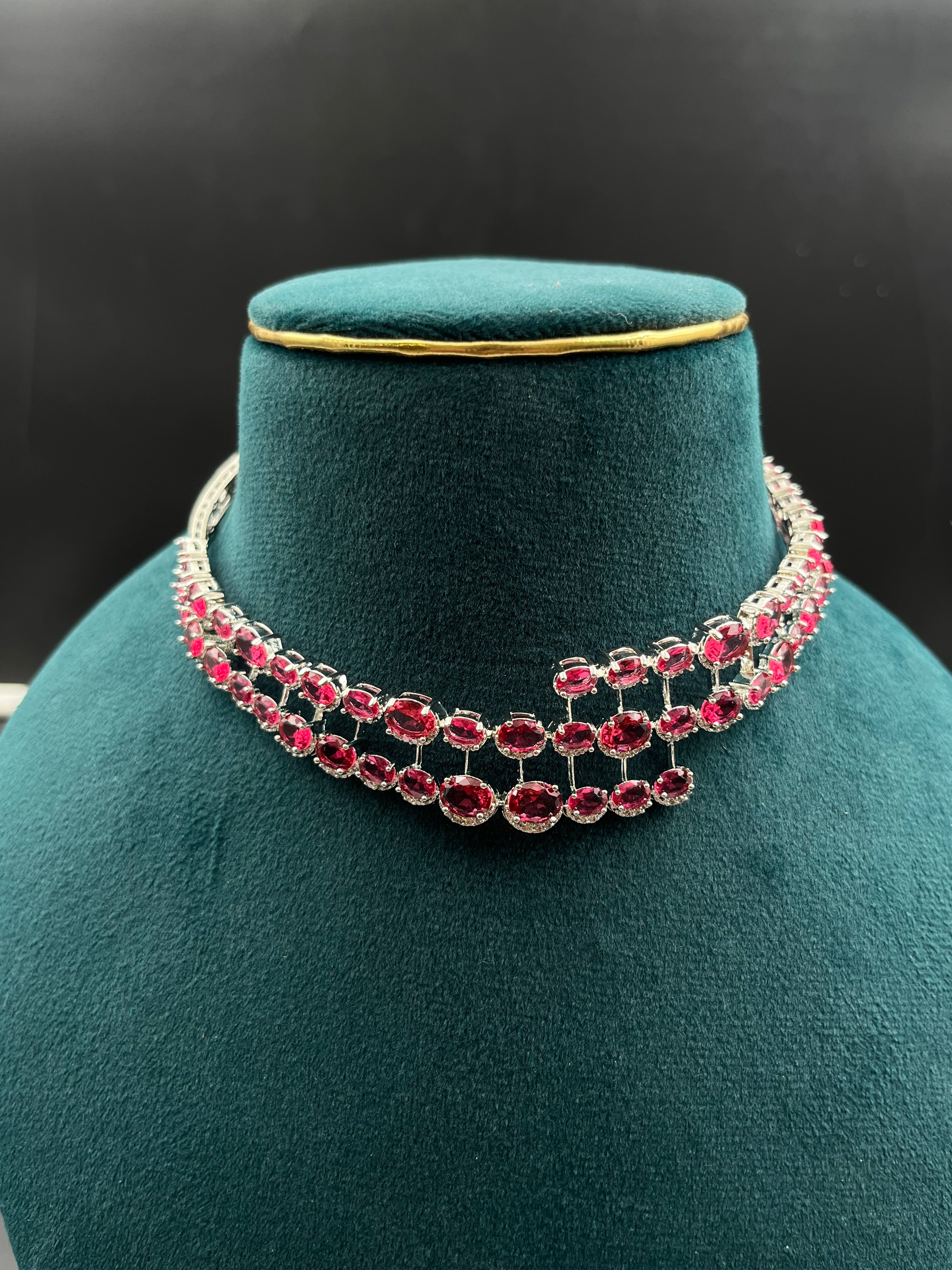 PINKUU NECKLACE