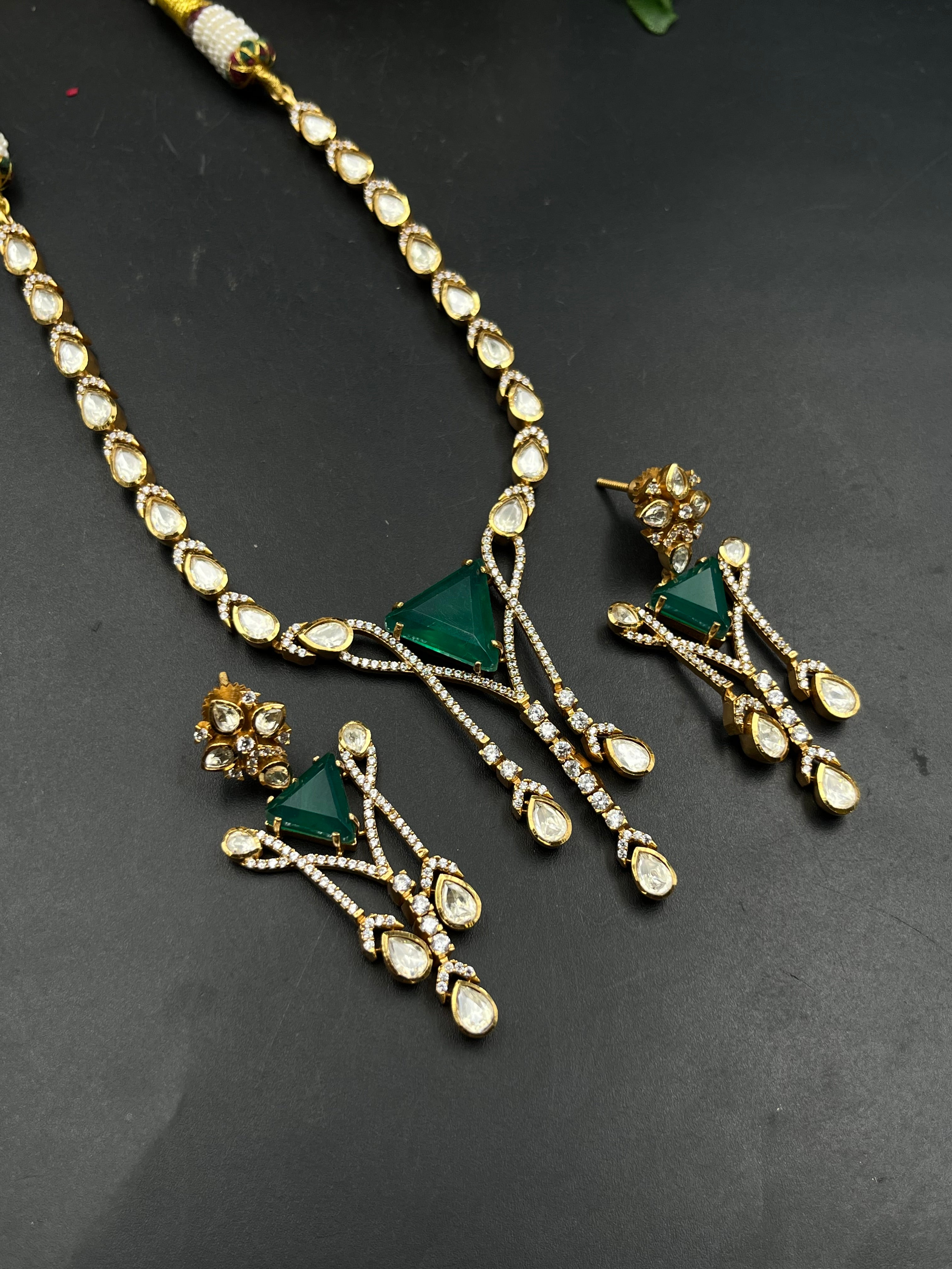 JUBI NECKLACE