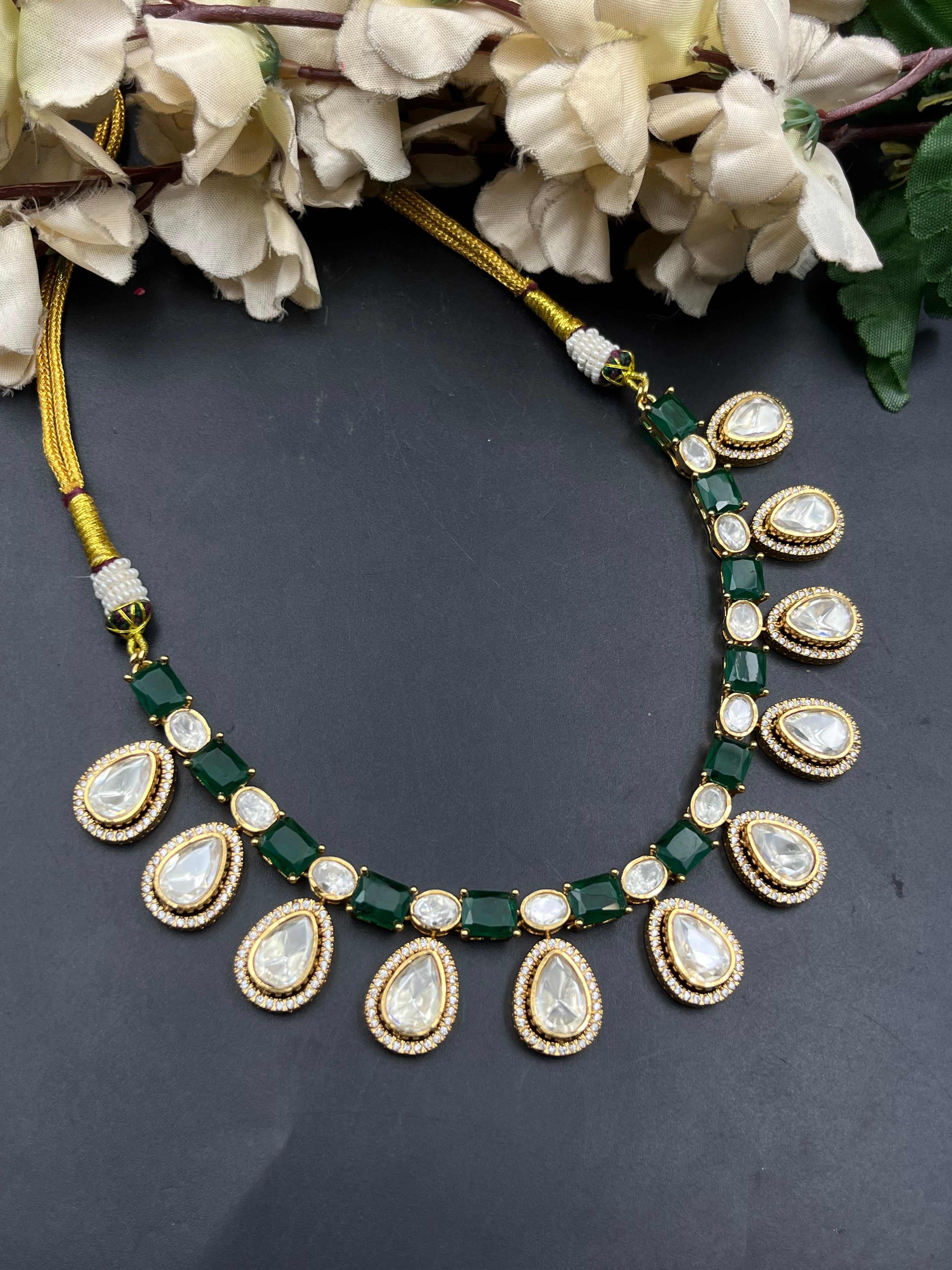 WINA NECKLACE
