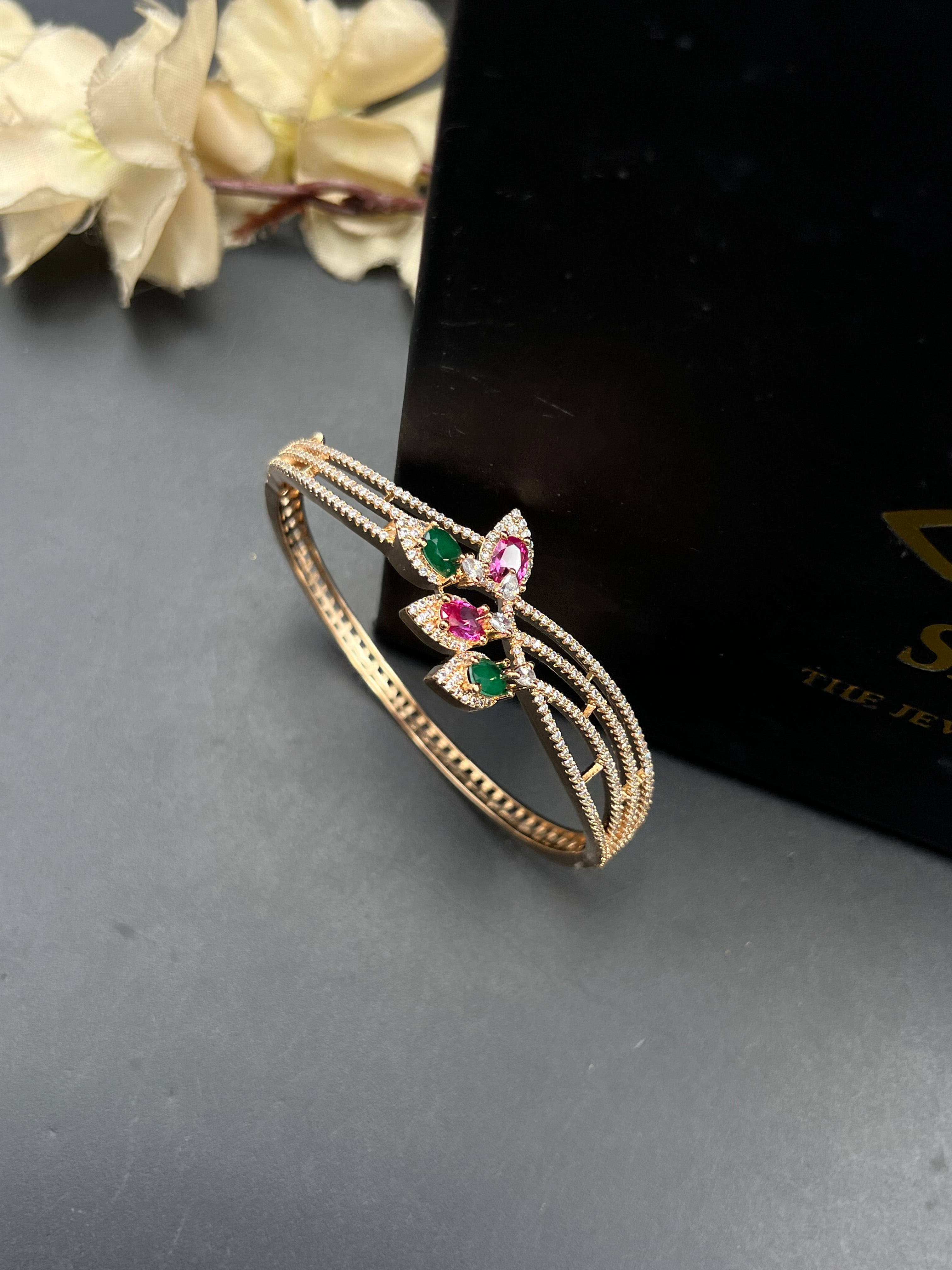 JUHI BRACELET