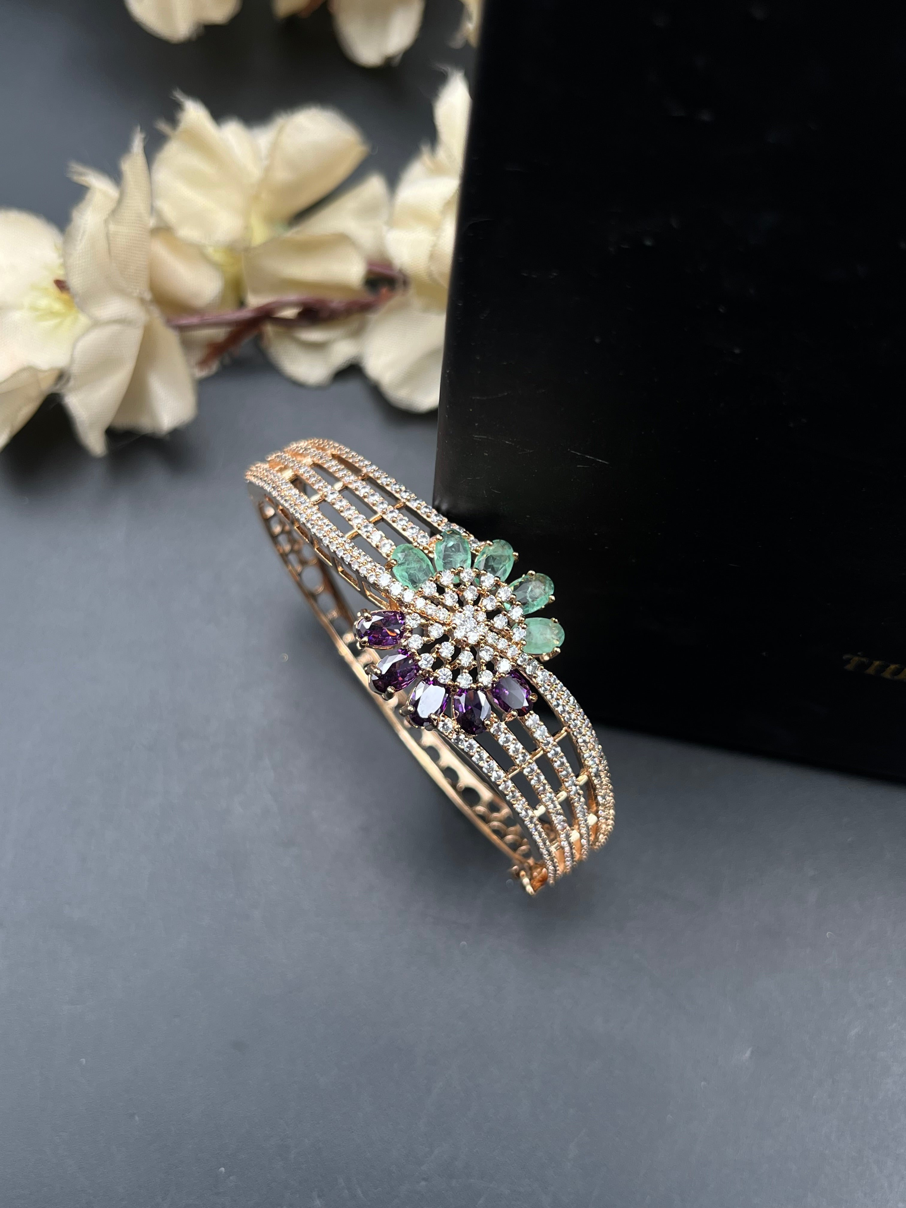 LAVYA BRACELET