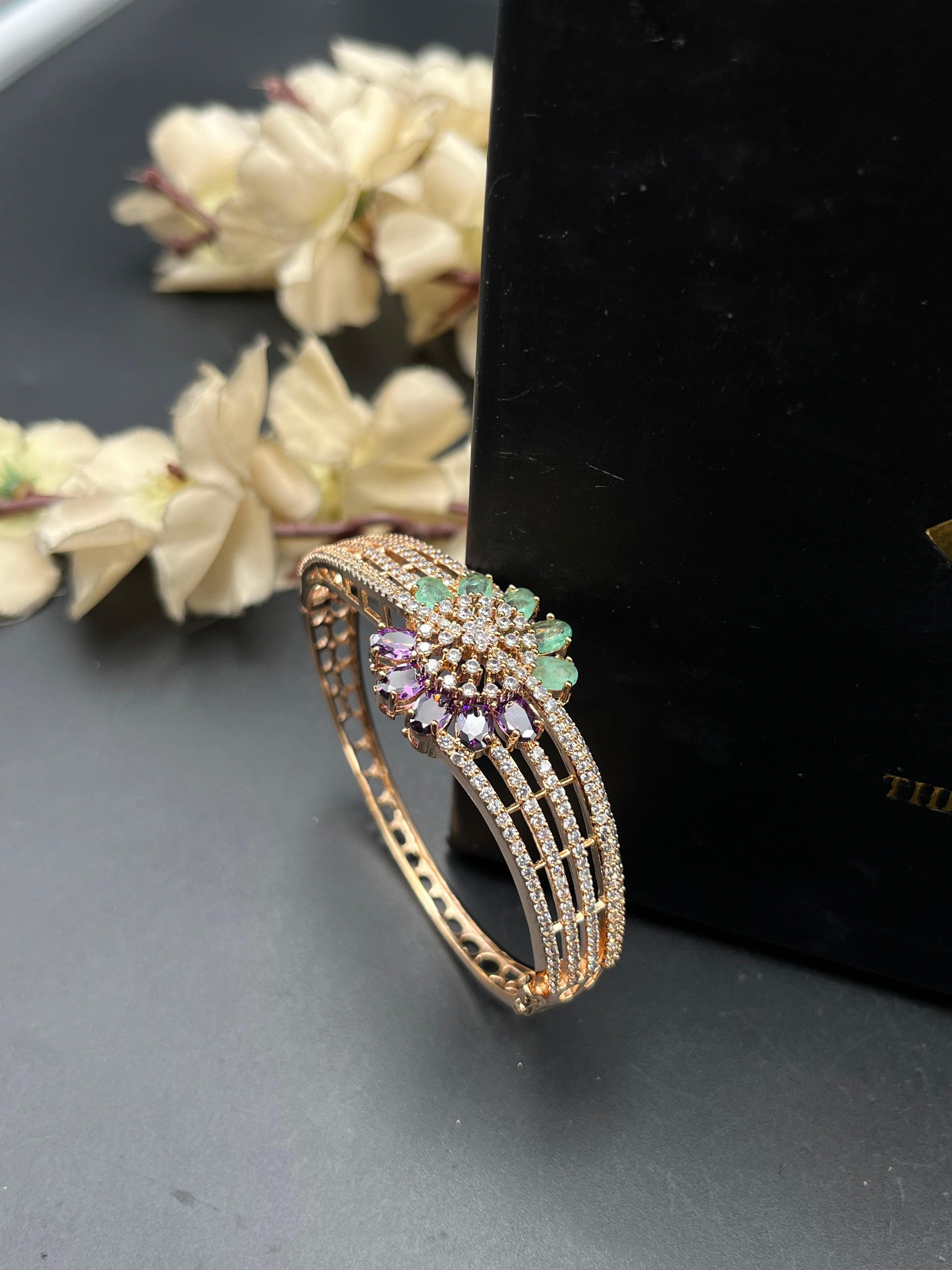 LAVYA BRACELET