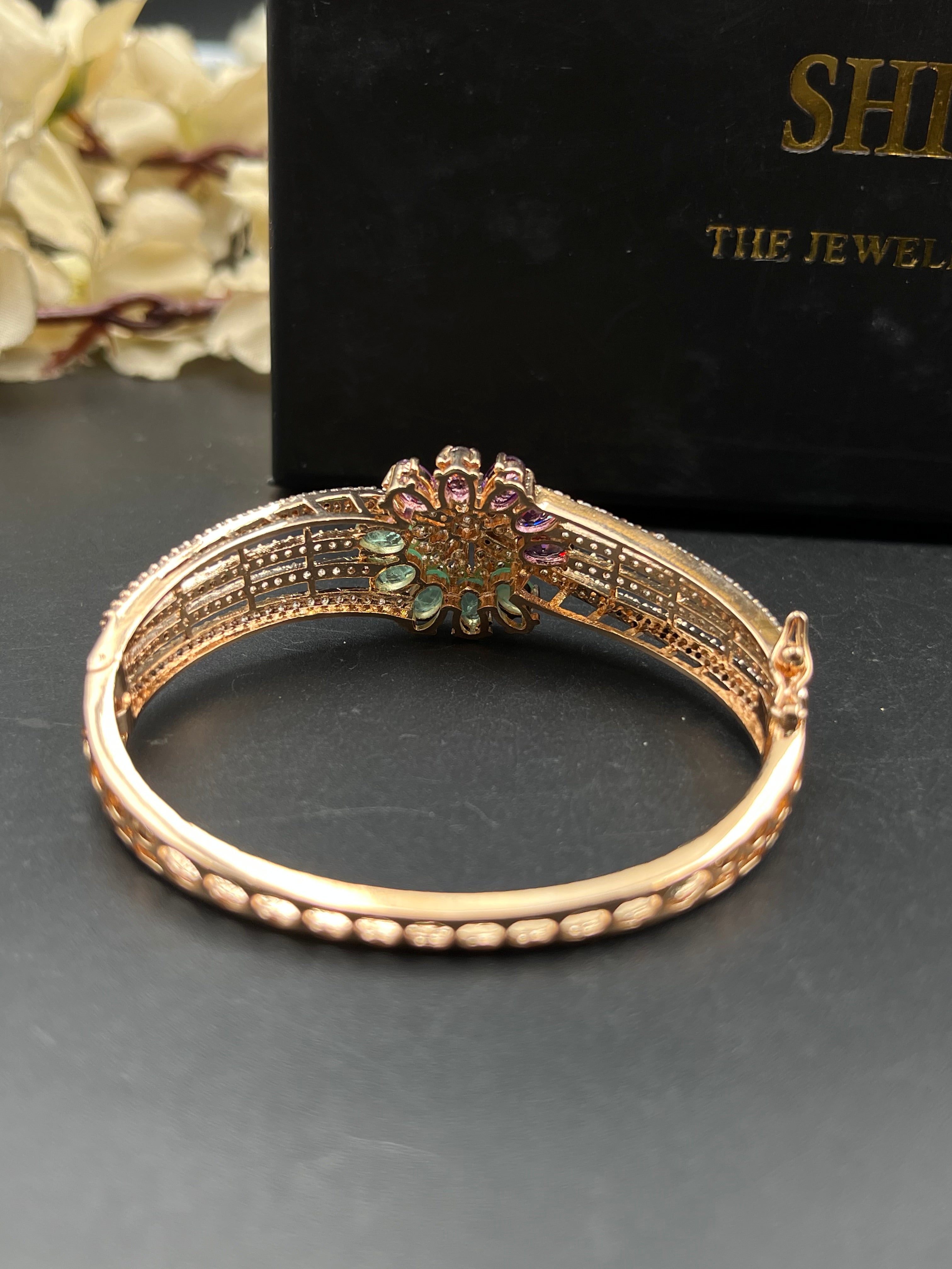 LAVYA BRACELET