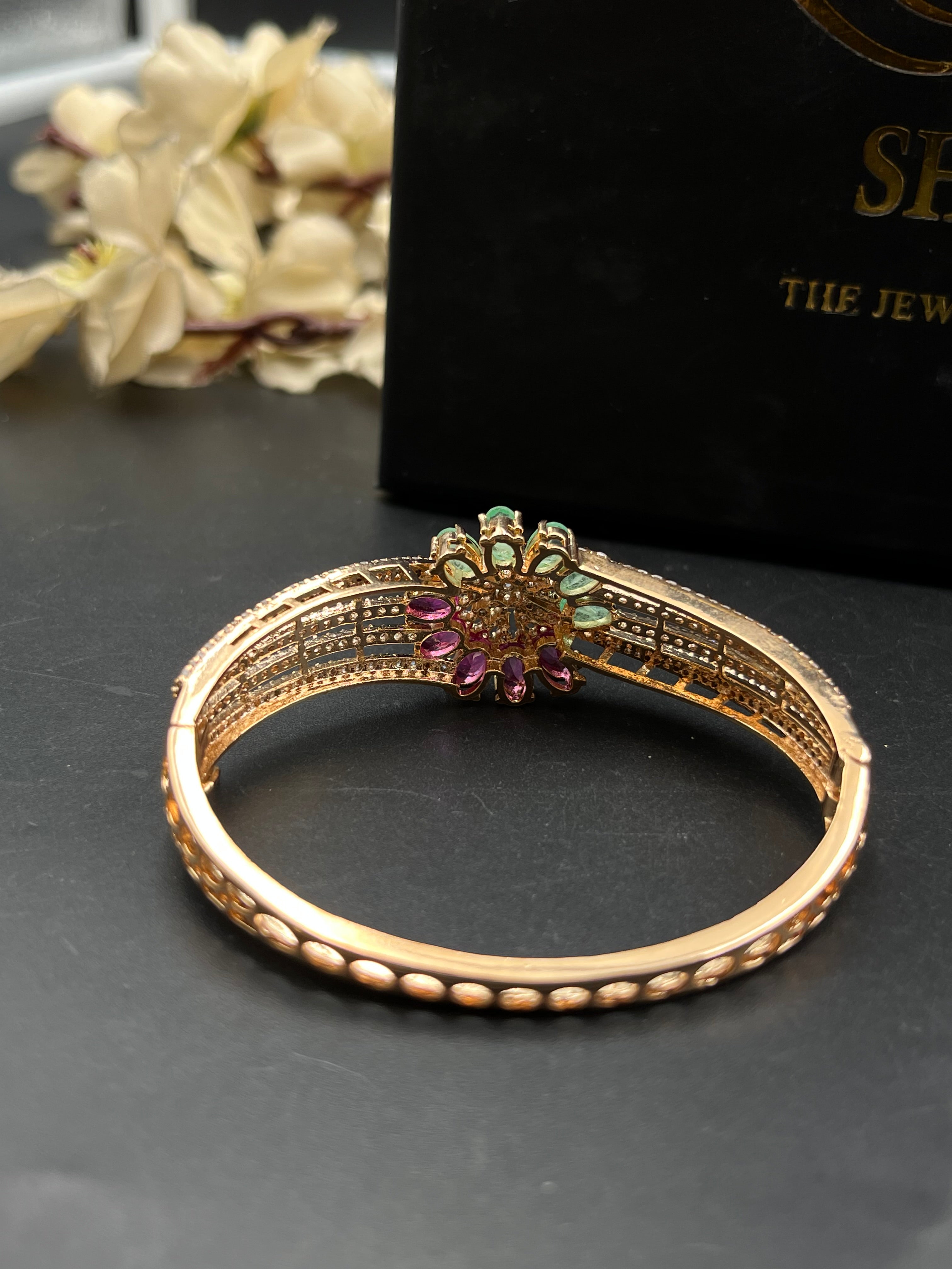 LAVYA BRACELET