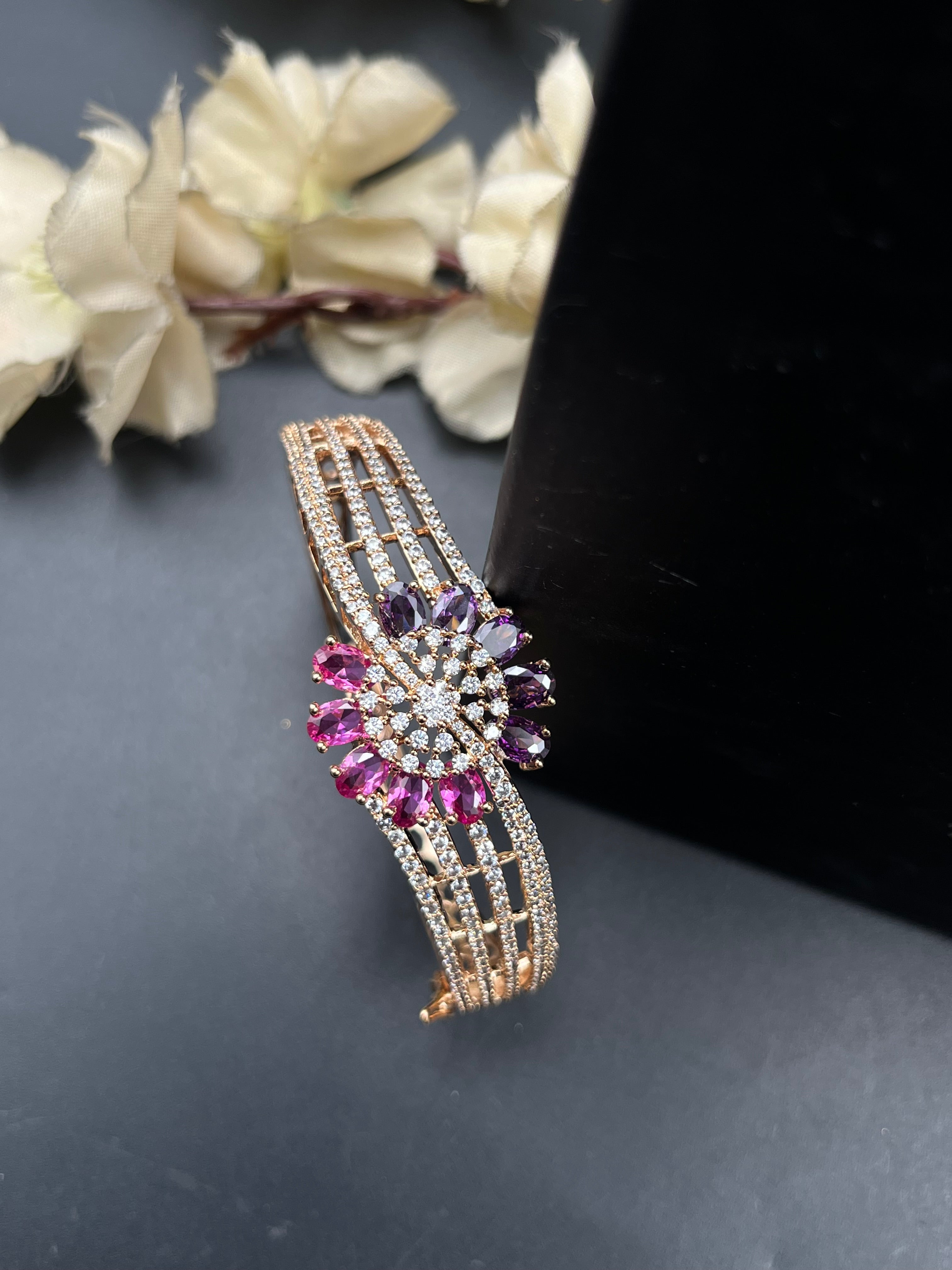 LAVYA BRACELET