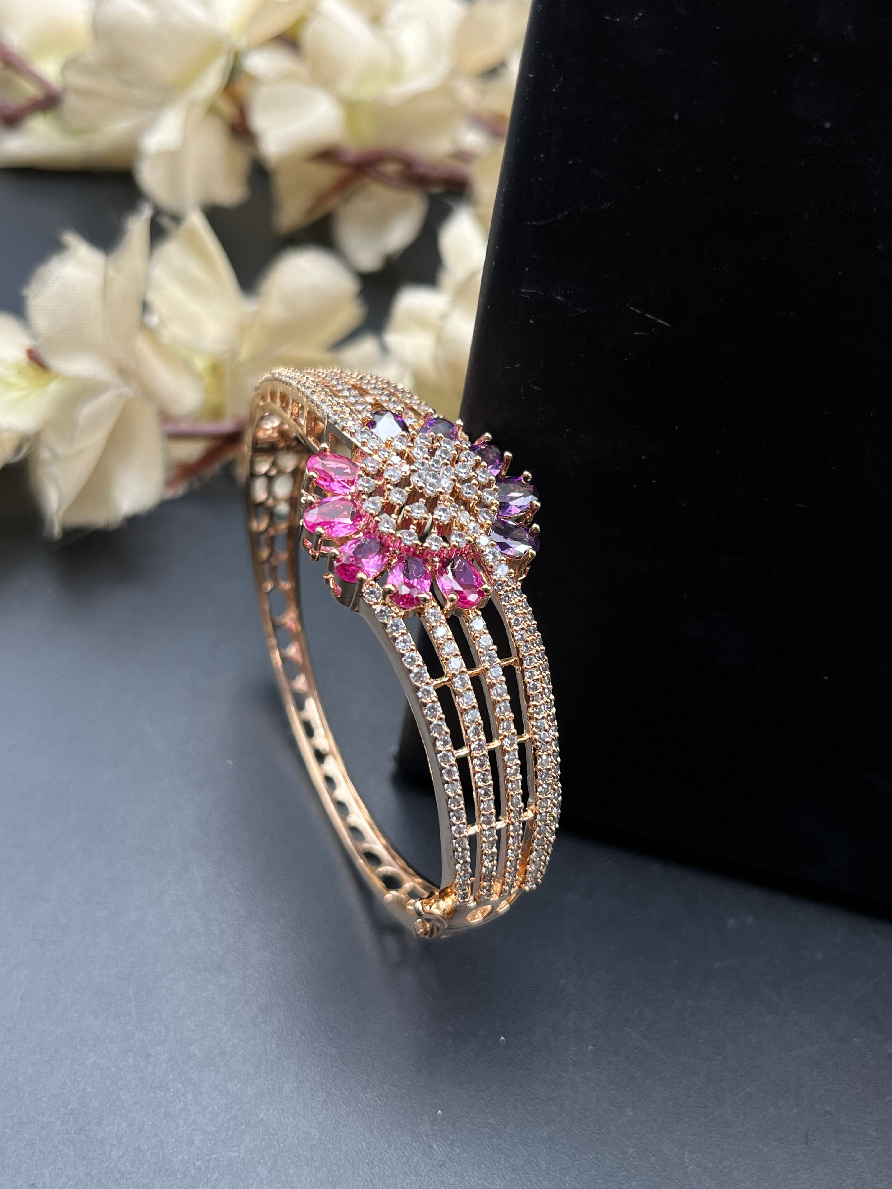 LAVYA BRACELET